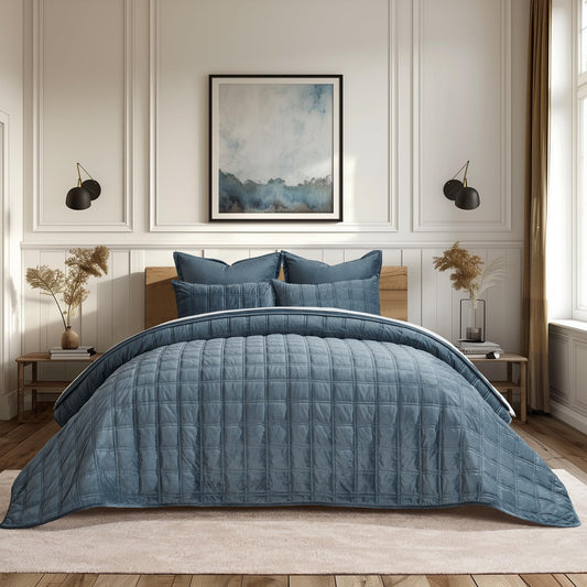 EVERGRACE 3 Pieces Luxurious Velvet Quilt King Size, Ultra Soft Bedspread Coverlet Set, Double Box Stitch Lightweight Velvet Comforter for All Season with 2 Shams, Stormy Blue, 108"x96"