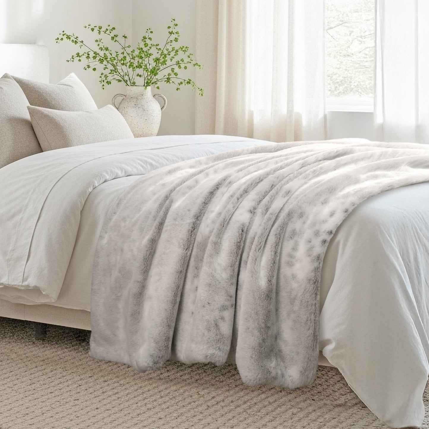 DEZ FURNISHINGS Reversible Faux Rabbit & Mink Fur Throw Blanket, Ultra Soft, Cozy & Dual-Sided, 50" x 60", Snow Taupe