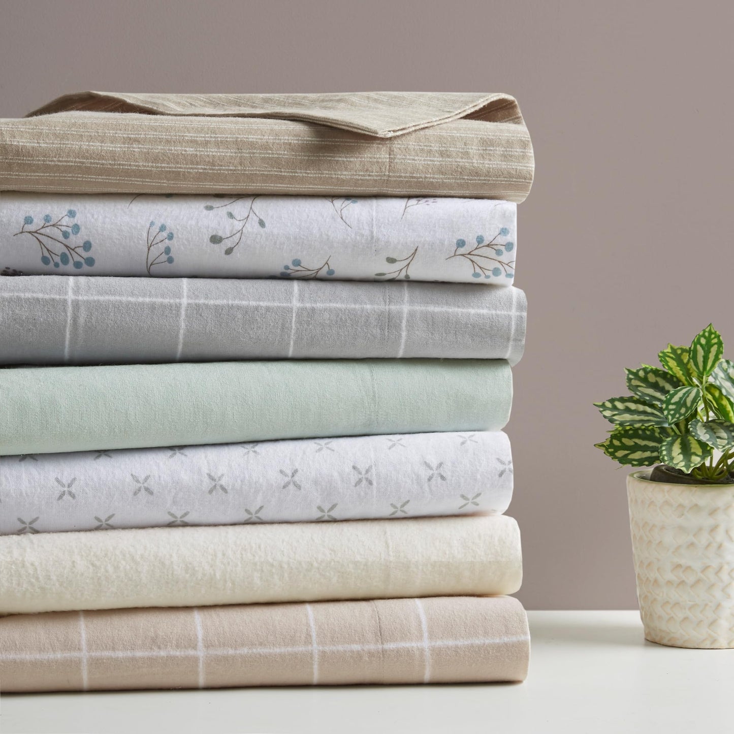 Beautyrest Cotton Sheet Set Cozy Print 100% Cotton Flannel Sheets Warm & Fuzzy Bedding Set, Oversized Sheets, Deep Pocket Fits Up to 16" Mattress Cozy Full Bed Sheets Full Tossed Botanical 4 Piece