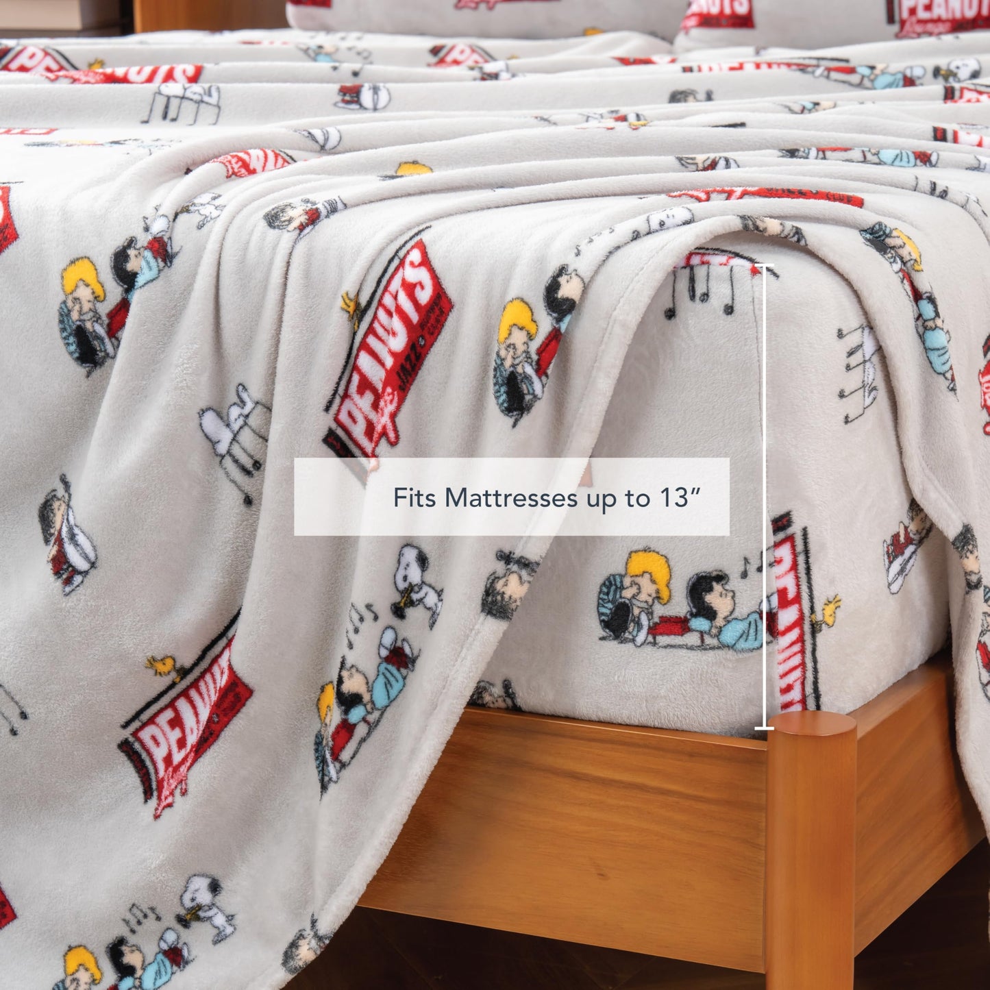 Berkshire Peanuts® Velvetloft® Plush Full Sheet Set,Extra Warm Fleece Sheets,4-Piece Cute Character Snoopy Printed Soft Plush Sheet Set,Jazz Lounge Grey Red