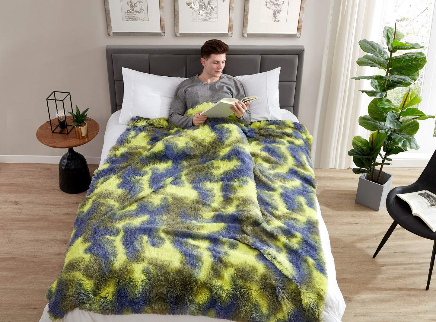 Hobed Life Ultra Soft Blanket 50 x 60 Inch, Faux Fur Blanket for Kids, Boys, Teens & Young Man, Stylish Camo Tie Dye Fur Throw, Fluffy Chair Blanket, Super Plush Reversible Bed Blanket, Male Fashion