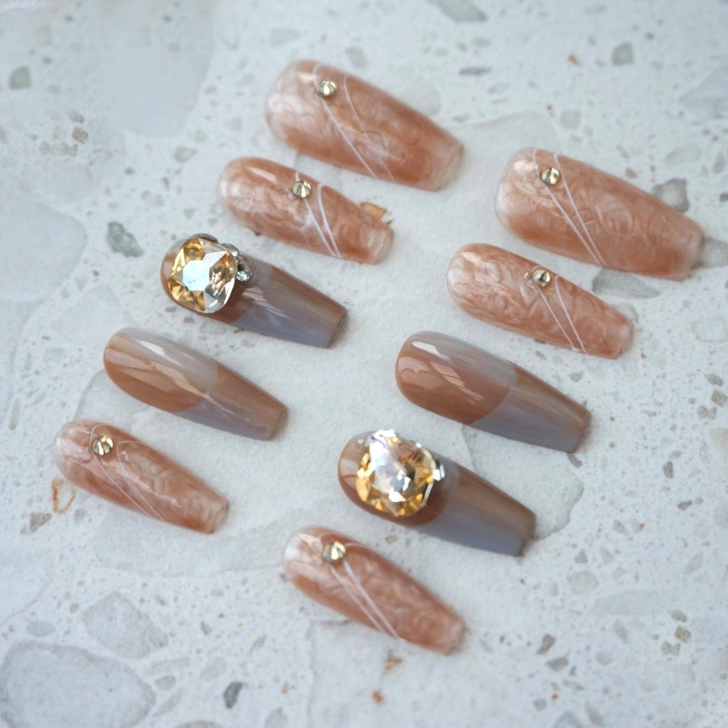 [GLORS] Purly Handmade Medium Ballerina Press on Nails | Handmade Ice Coffee Brown Retro Pearl Fake False Nails, 10 Pieces (Medium, MB)