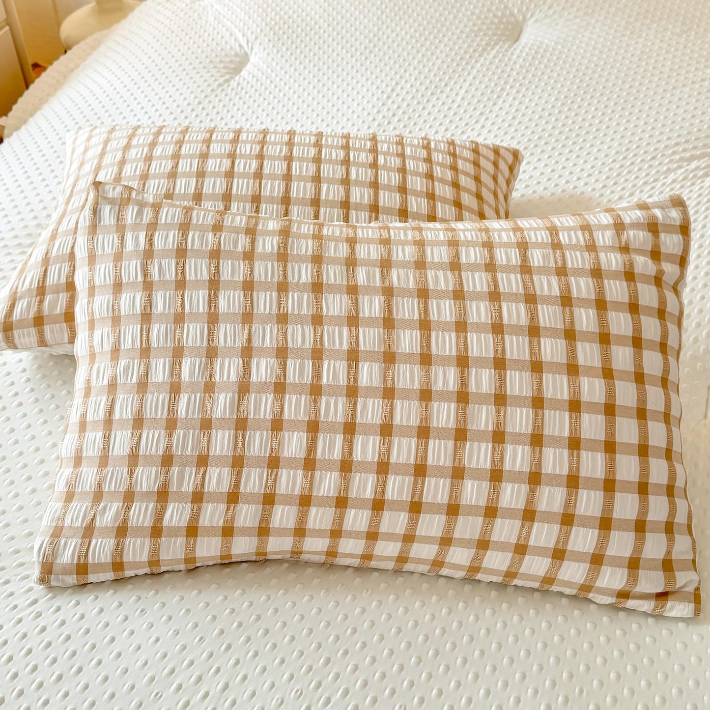 tohrisa Boho Comforter Set Twin Size - 2 Pieces Lightweight Jacquard Seersucker Bedding Sets (1 Soft Fluffy Grid Comforter & 1 Pillowcase) - All Seasons Cozy Modern Bed Set(68"x90" Beige)