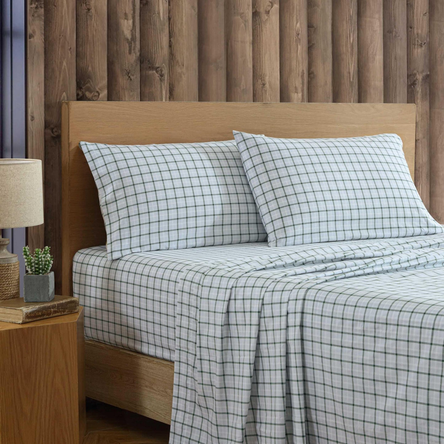 Eddie Bauer - Twin Size Sheet Set, 100% Cotton Percale Bedding, Crisp & Breathable Bed Sheets with Pillowcase, Fully Elastic Fitted Sheet, Deep Pocket Fit (Classic Tattersall Plaid)