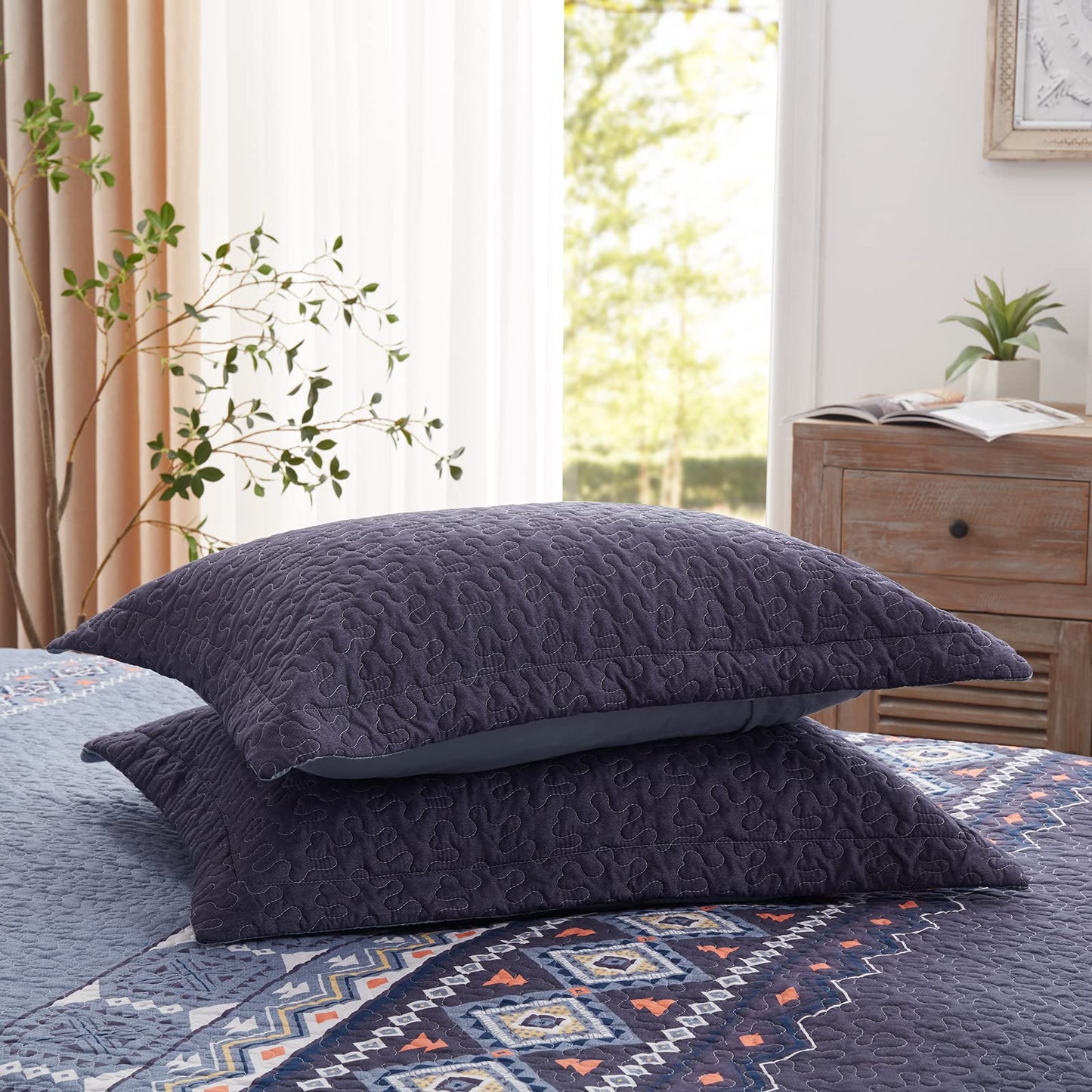 LEAONME Quilt Set Full/Queen Size 3 Piece Bedspread Coverlet Lightweight Comforter Microfiber Bedding Set for All Season Oversized 90x98 Inch Bed Cover Bohemian Navy Blue(1 Quilt,2 Pillow Shams)