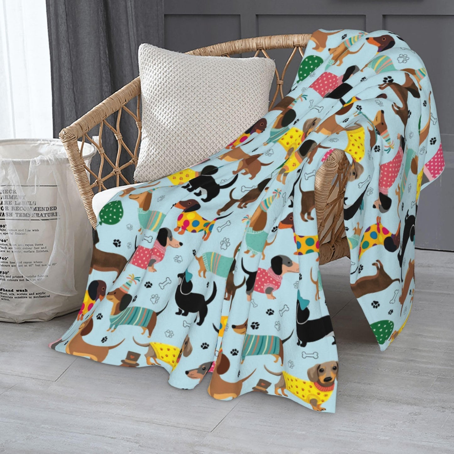 Happy Dachshund Weiner Dog Flannel Throw Blanket Soft Cozy Dog Blanket for Living Room Couch Sofa Bed 50 x 60 Inches