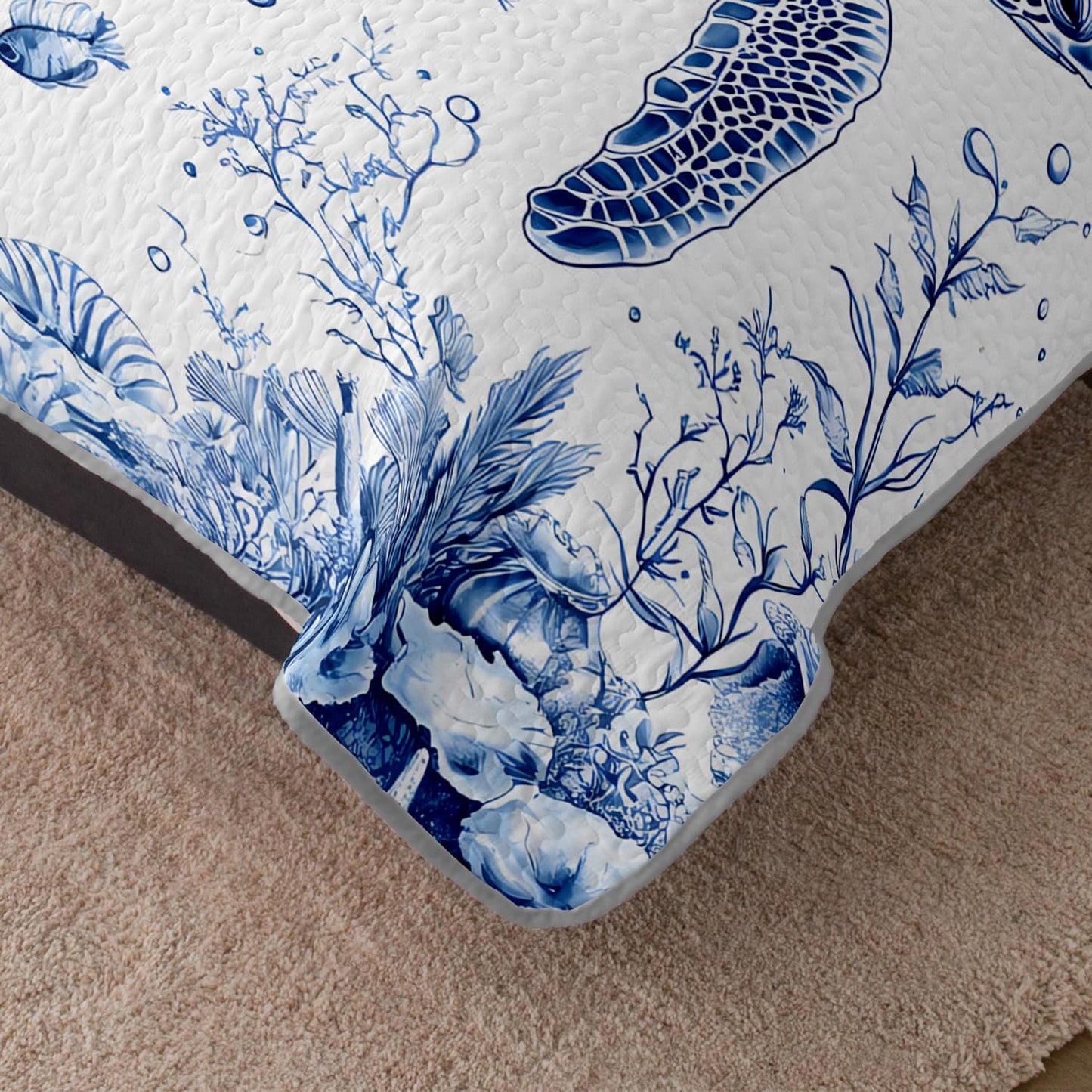 HOSIMA Sea Turtle King Size Quilt,Sea Turtle Print Lightweight Quilt,Shells Fish and Corals Pattern Coastal Bedding for Room Decor,Ocean Themed Bedding with 2 Pillowcases.