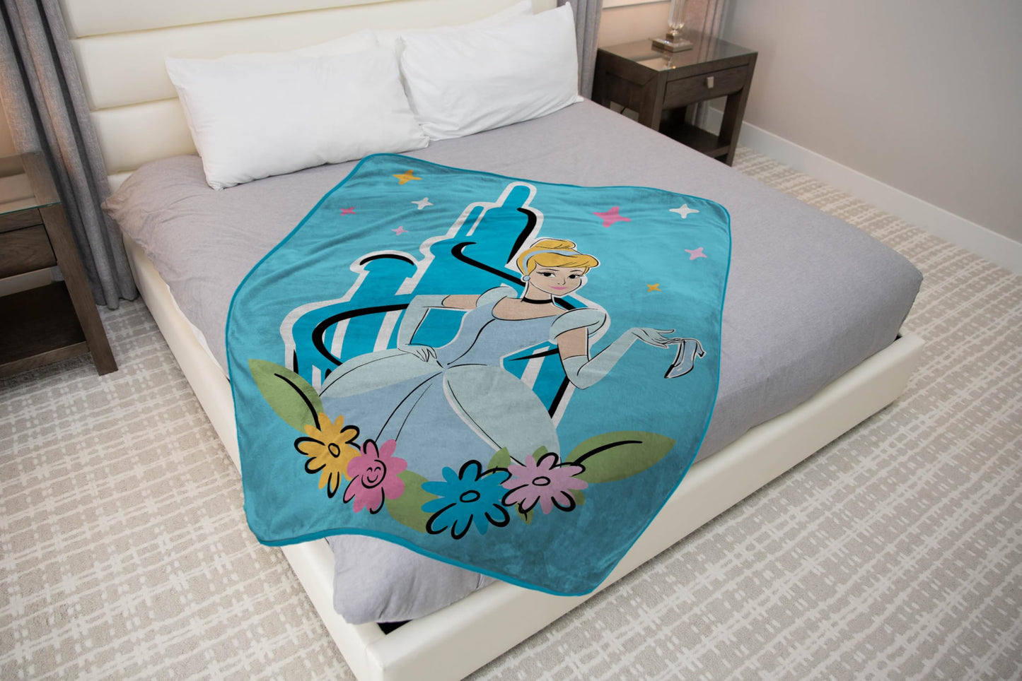 Jay Franco Kids Plush Throw Blanket – Soft & Cozy Fleece Throw for Bedroom & Couch Décor, Official Licensed Product, Blue - Disney Princess Cinderella, 46x60 - Throw Blanket