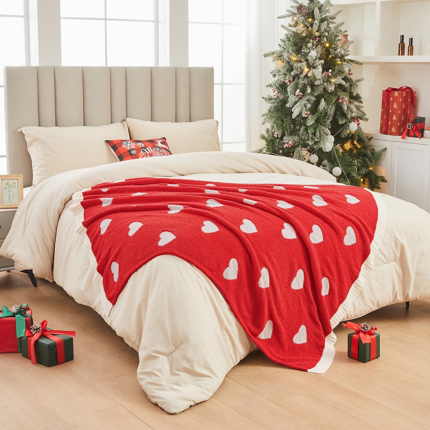 Douceur Love Heart Throw Blanket, Ultra Soft Red Fluffy Valentine’s Day Blanket, Reversible Cozy Decorative Blanket for Bed Couch Sofa, Super Soft Indoor Living Room Plush Throws, 60"X80"
