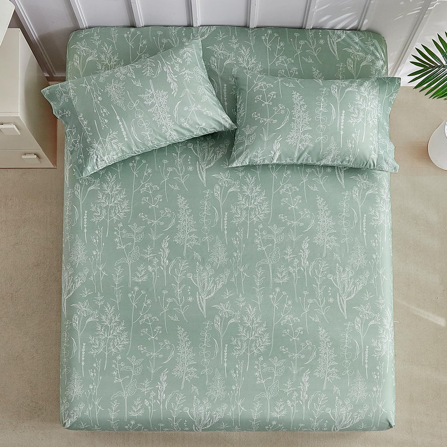 Tokokimo Floral Sheets Set King Size, 16 inches Deep Pocket Fitted Sheet, Flat Sheet & Envelope Closure Pillowcases, Soft Breathable Microfiber Sheet Set 4-Piece, Green and White Leaf Floral