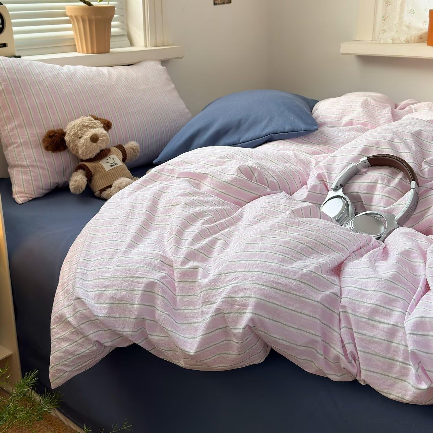 AMZTOP Pink Striped King Size Duvet Cover Set 3 Pcs,1 Duvet Cover and 2 Pillowcases,Soft Washed Microfiber Design Bed Set,Zipper Closure Comforter Covers King Size 104"×90"