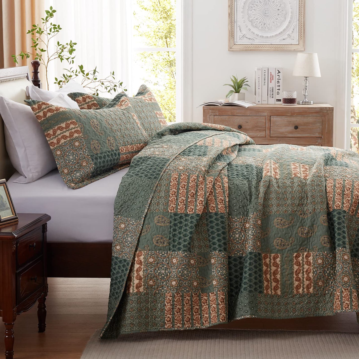 LEAONME Quilt Set King Size 3 Piece Bedspread Lightweight Microfiber Floral Paisley Olive Green, 98x106 Inch
