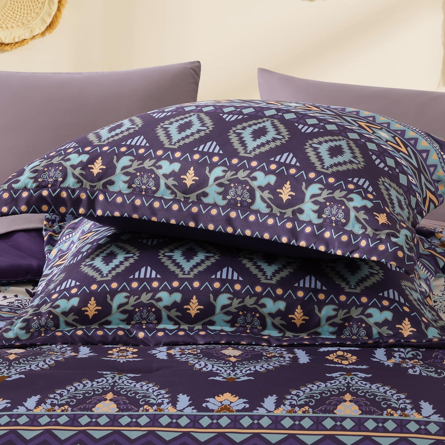 Geniospin Queen Comforter Set - 7 Pieces Bedding Set, Boho Bed in A Bag, Lightweight Soft Aztec Bedding, All Season Bed Comforter Set with Sheets, Pillowcases & Shams