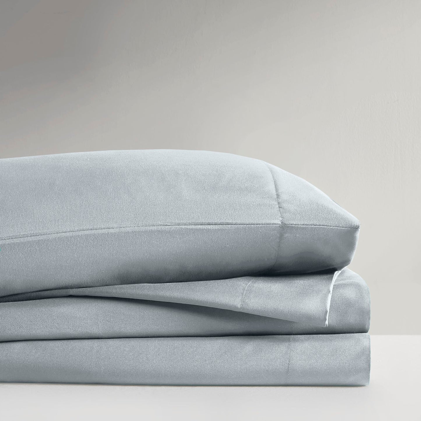 Intelligent Design Microfiber Bed Sheet Set Wrinkle Resistant, Soft Sheets with 12" Pocket, Modern, All Season, and Cozy, Matching Pillow Case, Queen, Grey, 4 Piece