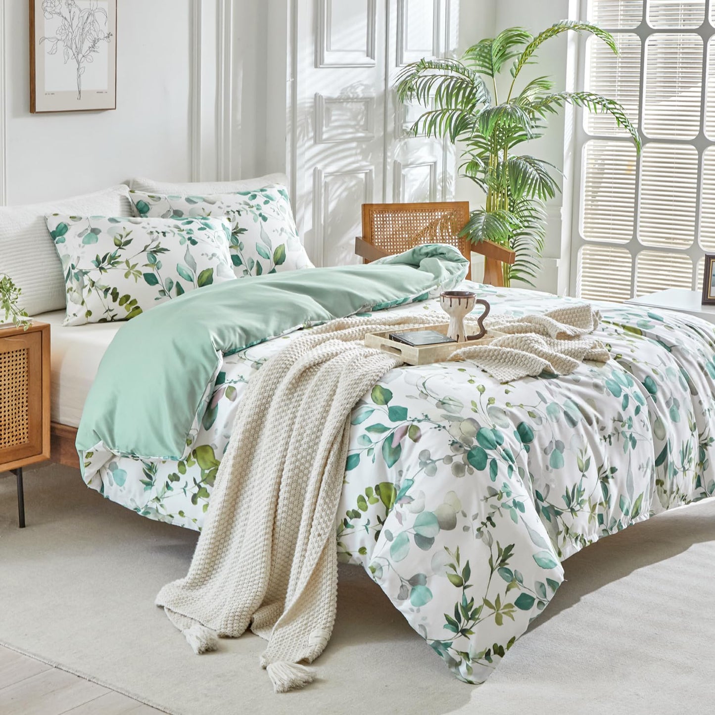 Lekesky Duvet Cover Queen Size, Reversible Botanical Floral Duvet Cover Set with Zipper Closure, 3 Pieces Soft Microfiber Green Bedding Set (1Duvet Cover 90"x90", 2 Pillowcases 20"x26")