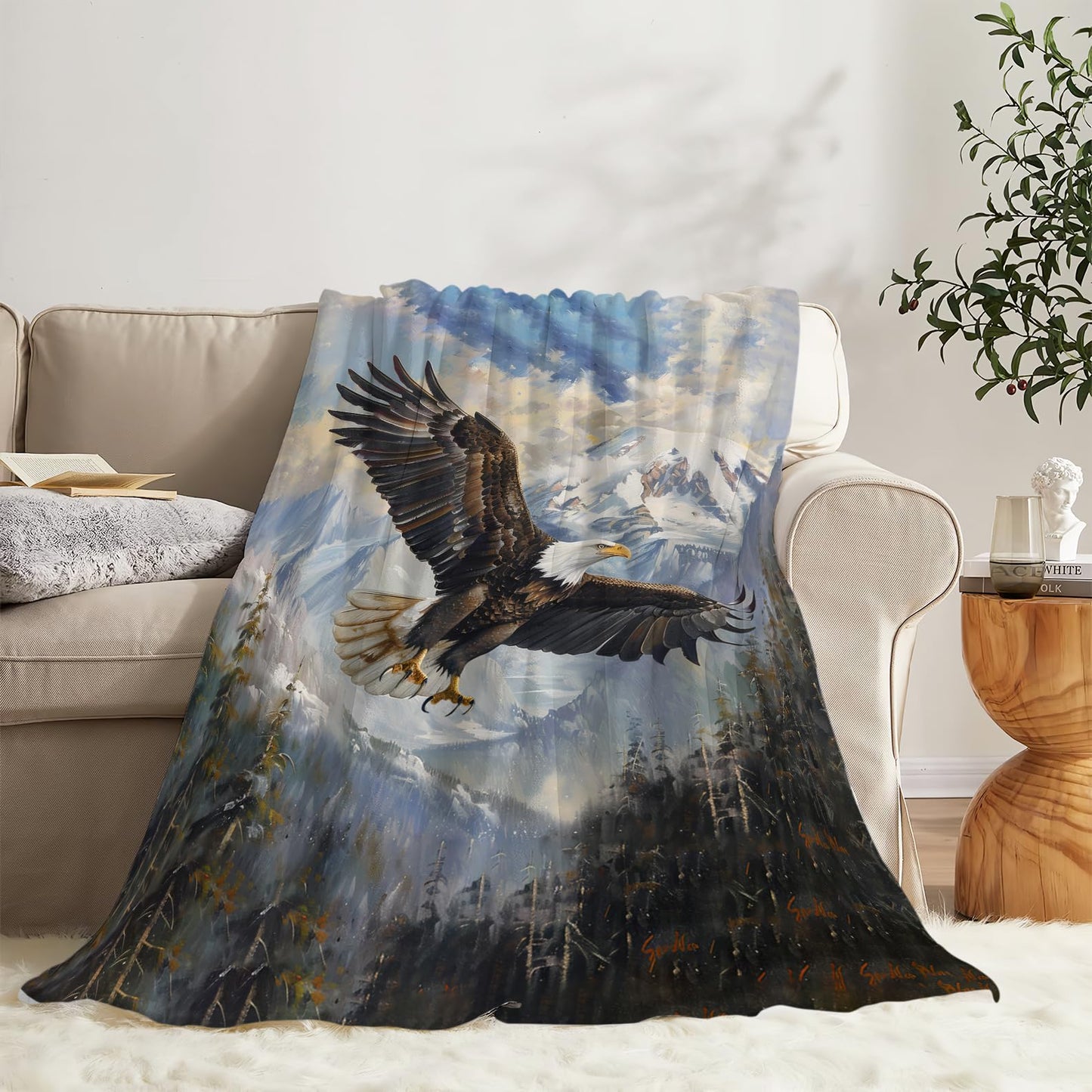 SweetFox Bald Eagle Blanket American Eagle Decor Throw Blanket Gifts for Girls Boys Super Warm Soft Plush Lightweight Fleece Flannel Winter Couch Bedding Blankets for Kids Adults Women Men 50"X40"