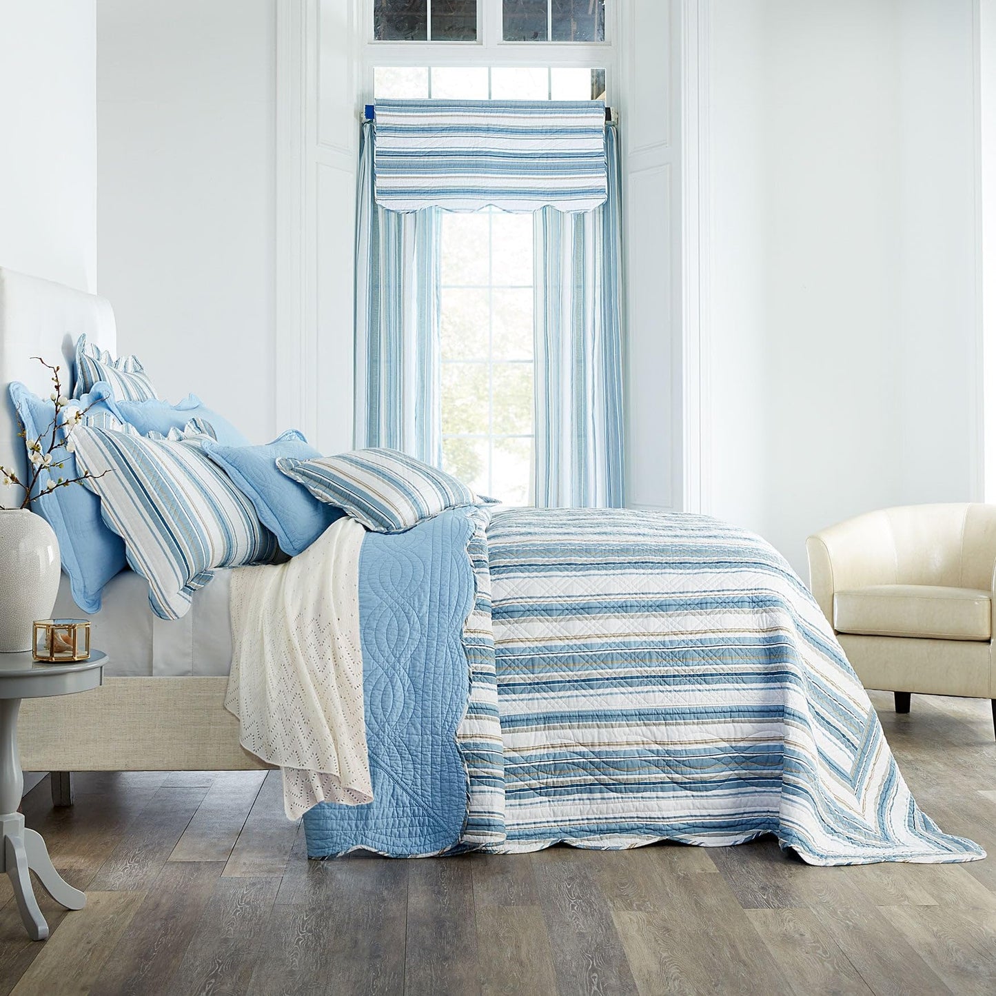 BrylaneHome Bedding Lightweight All Season Florence Quilted Oversized 100% Cotton Ultra Supreme Softness Bedspread - Twin, Blue Stripe