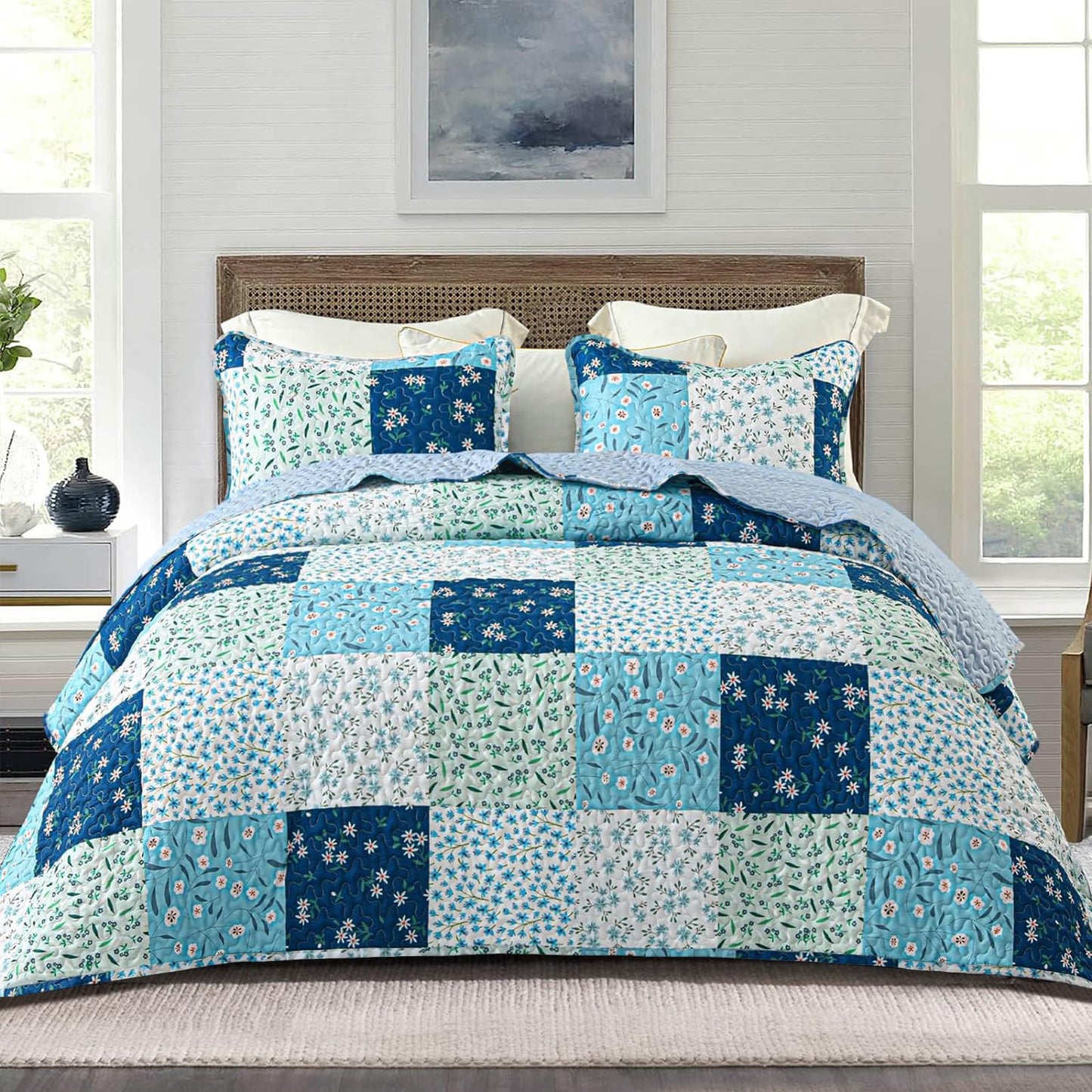 Whale Flotilla Patchwork Quilt King Size, Extra Soft Boho Floral Bedspreads for Bed Reversible Lightweight King Quilt Bedding Set Printed Coverlets with 2 Pillow Shams for All Seasons, Blue