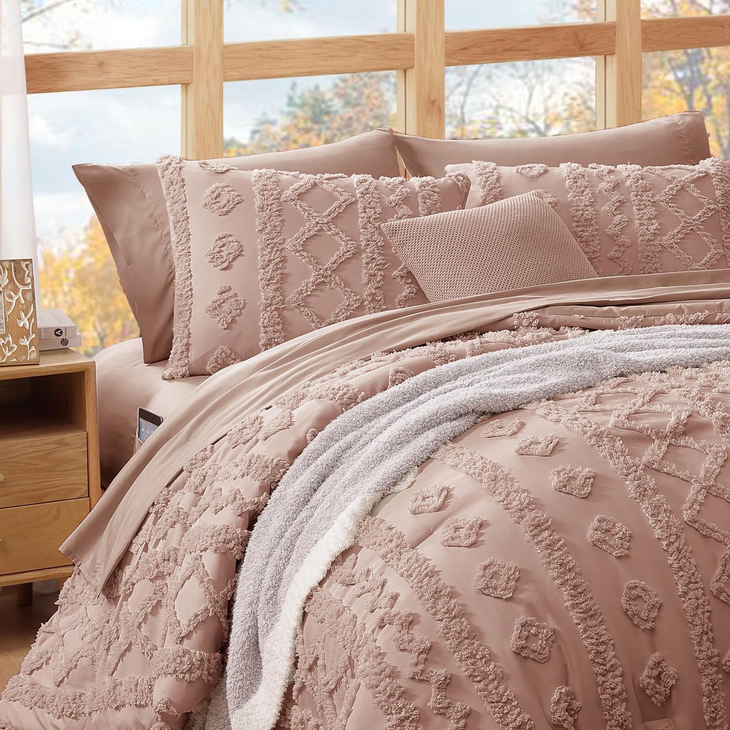 WRENSONGE Queen Comforter Set with Sheets - 7 Pieces Rusty Pink Tufted Bed in a Bag Queen Shabby Chic Bedding Sets with 1 Comforter, 2 Sheets, 2 Pillowcases & 2 Shams