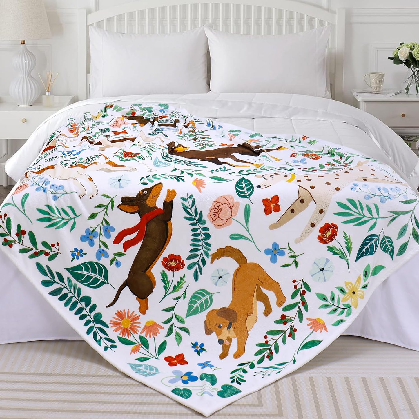 Dog Blanket Ultra Soft Floral Throw Blankets Gifts for Dog Lover Blanket Flower Leaves Flannel Fleece Throw Lightweight Warm Cozy Fuzzy Plus Cabin Blanket for Bed Sofa, 50" X 60"