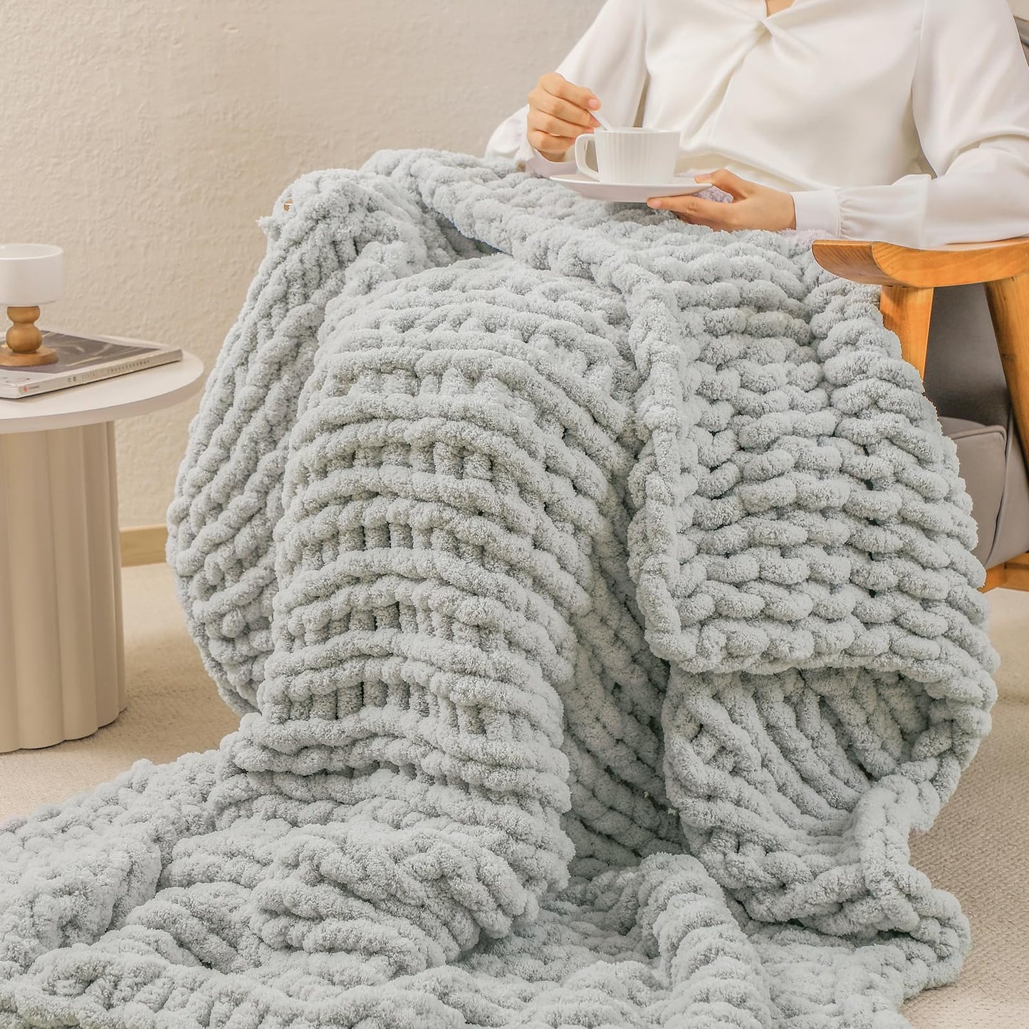 bearberry Chunky Knit Throw Blanket 50x60 Inches Handmade, Soft Jumbo Chenille Yarn with Cable Rope Knot Design | Thick Cozy Large Blanket for Couch, Sofa, Bed & Living Room Home Decor | Light Grey