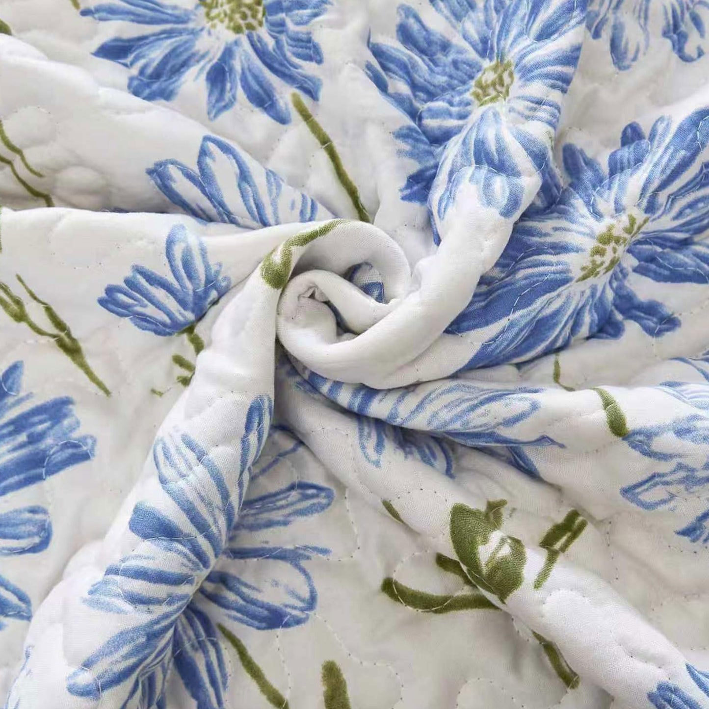 WHWODIDE Boho Floral Quilt Set King Lightweight Microfiber Bedspread Coverlet, Soft All Season Bedding with 2 Pillow Shams, Vintage Botanical Daisy Blue Flower Pattern (Daisy Blue, King)