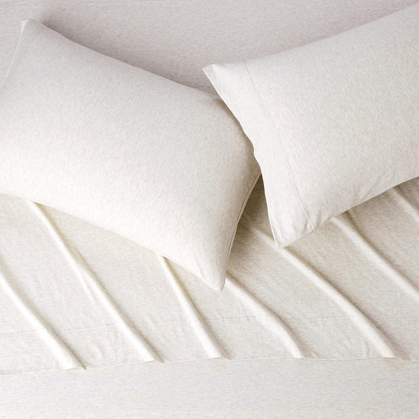 Amazon Basics 4-Piece Soft, Breathable 100% Cotton Jersey Knit Bed Sheet Set with Deep Pockets, Includes Flat and Fitted Sheets, Pillowcase, Queen, Oatmeal, Solid