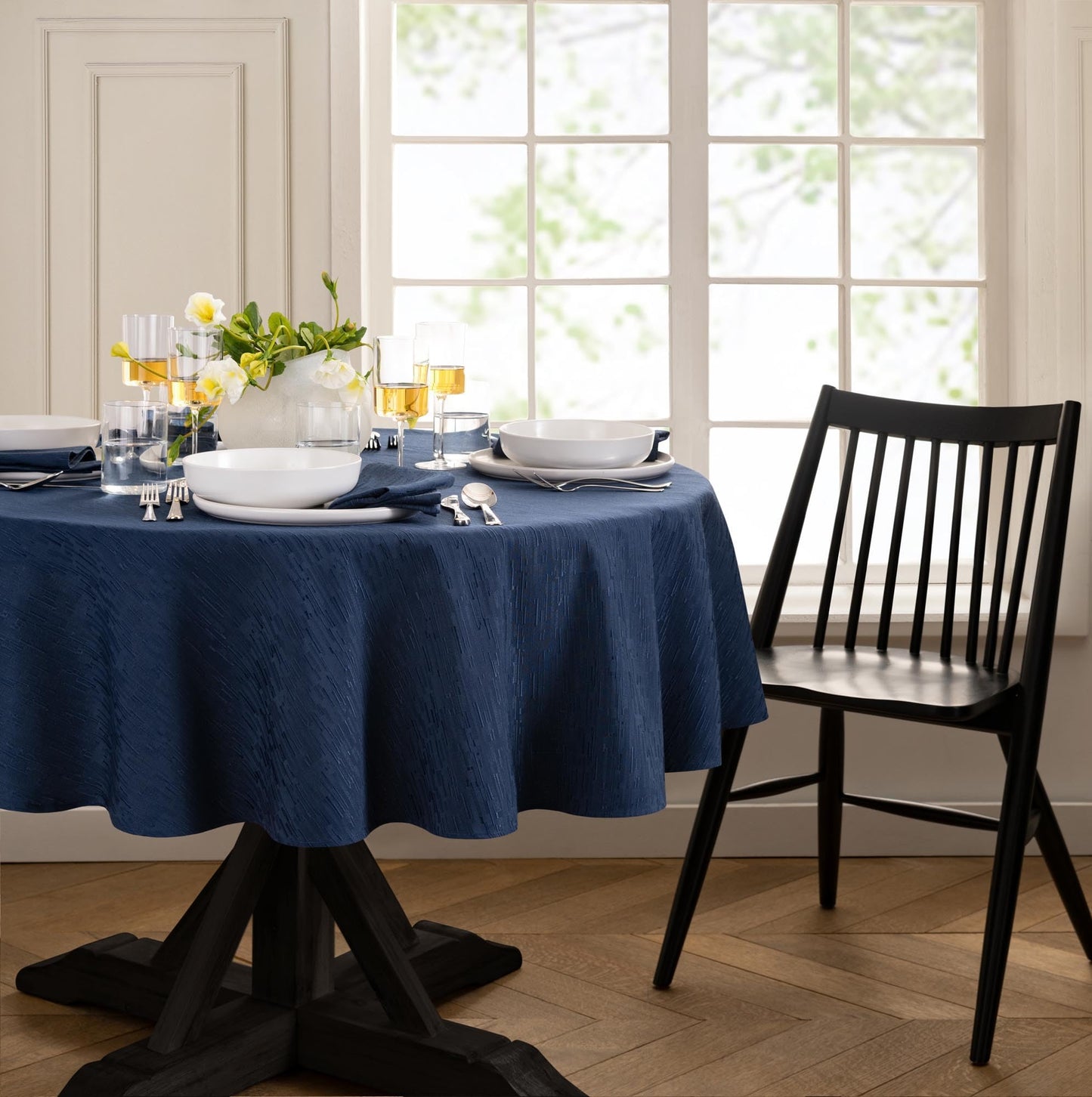 Threadmade Continental Solid Texture Water Resistant Tablecloth, Navy - 90" W x 90" L Round