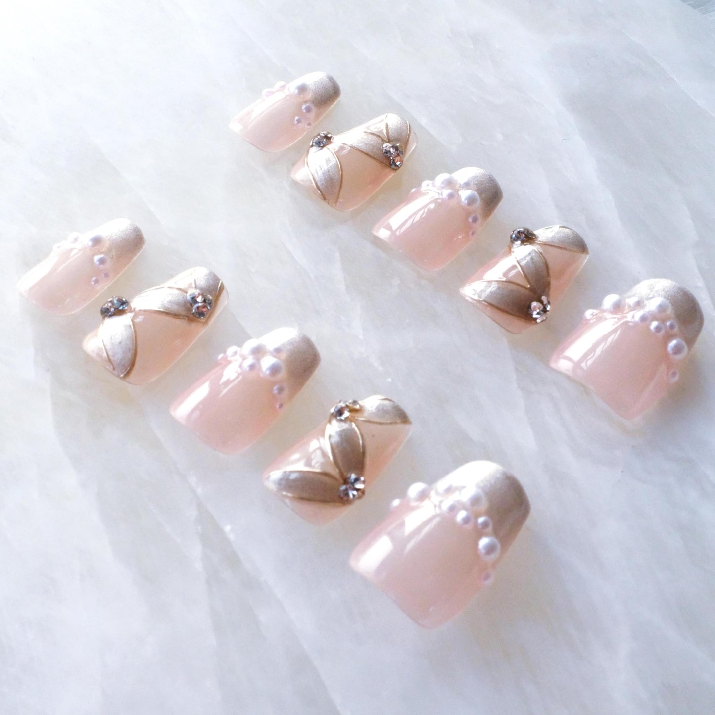 GLORS Press-on False Nails, medium ballerina Cat Eye Silk Ribbon with French Manicure, Glitter Finish, Pink/White Ombre, 10 Pieces (Medium, MB)