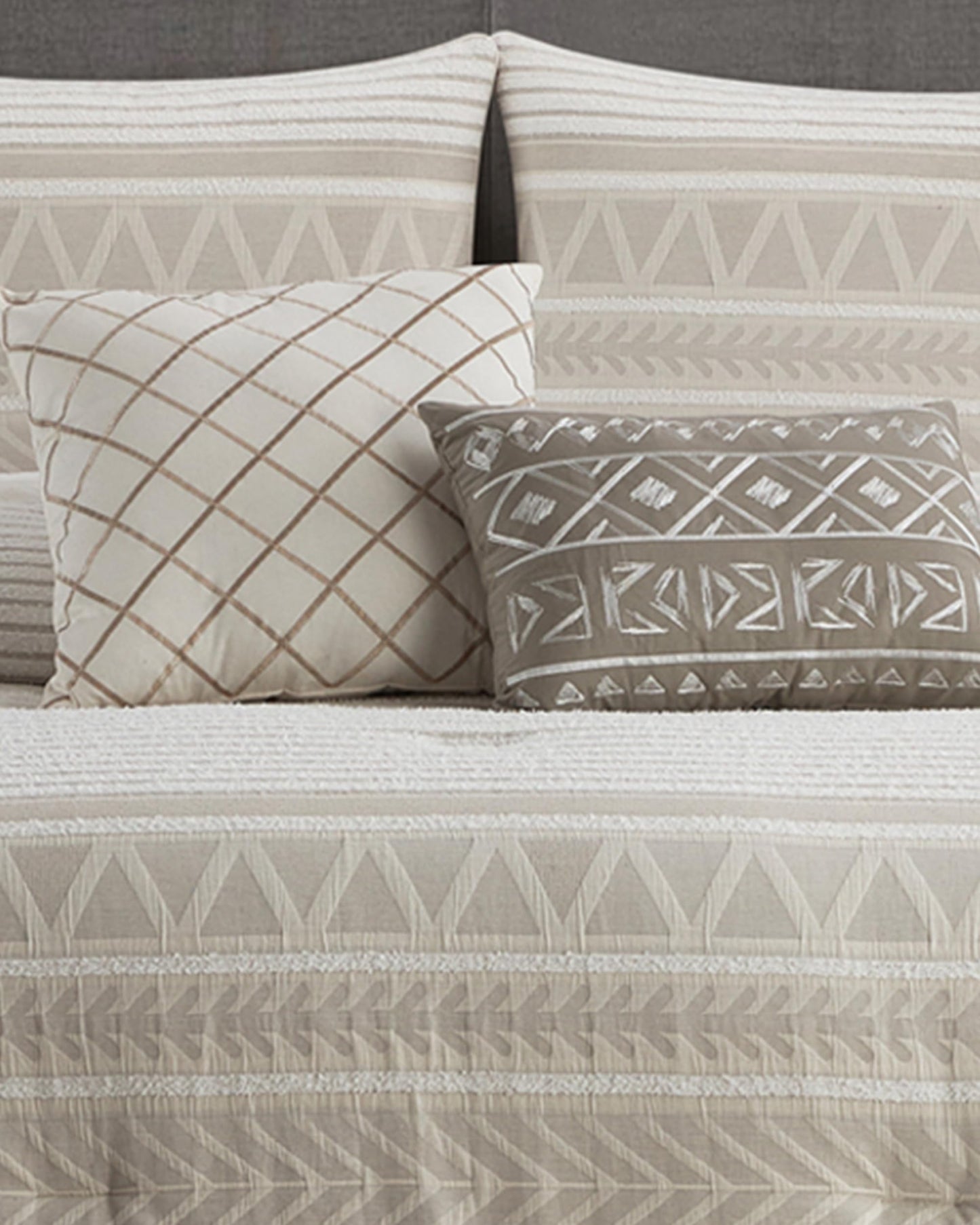 LANCO MODERN LIFESTYLE Cotton Comforter Set Queen, Gorgeous Geometric Jacquard, Beige Soft Lightweight Bedding Set for All Seasons, Bedskirt, Pillow Shams and Decor Pillows