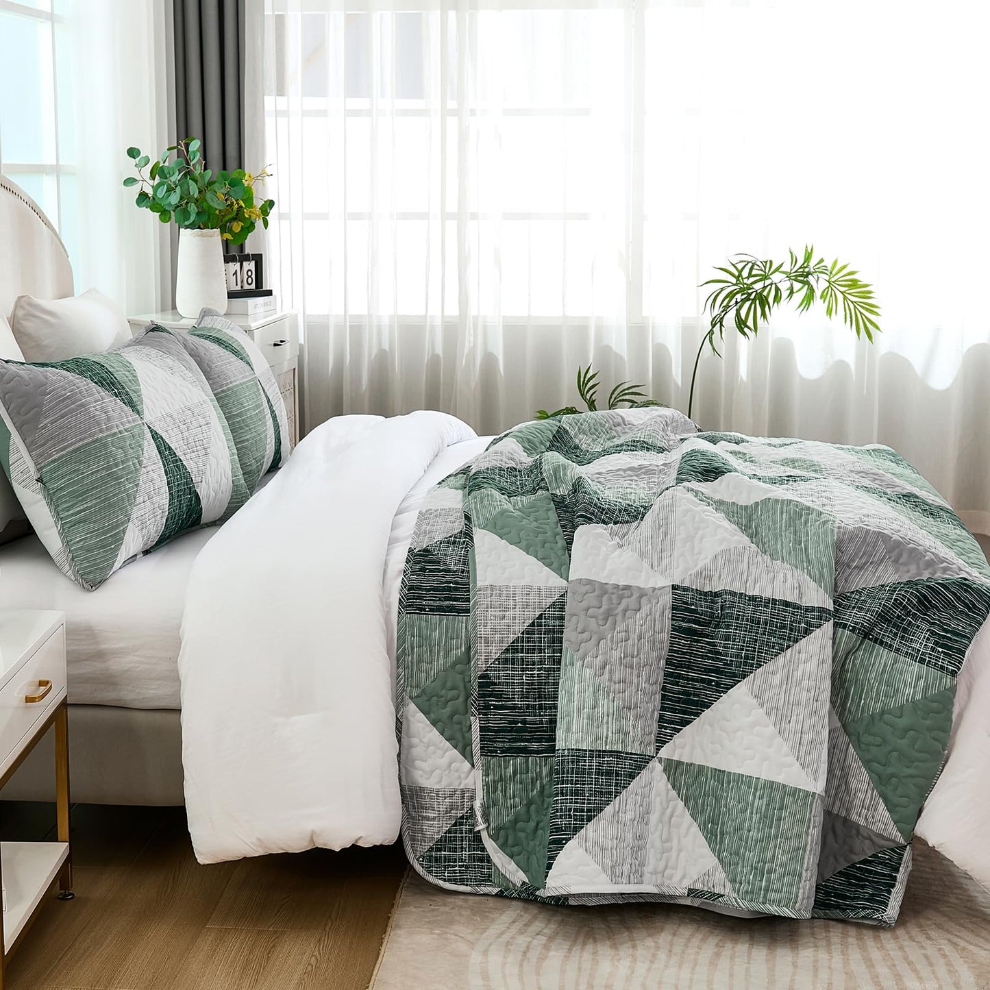 Dintszyayue Quilt Queen Size Green, 3 Pieces Patchwork Bedspread Bedding for Queen Size Bed, Soft Lightweight Microfiber Geometric Coverlet Set for All Season Quilt with 2 Pillowcases