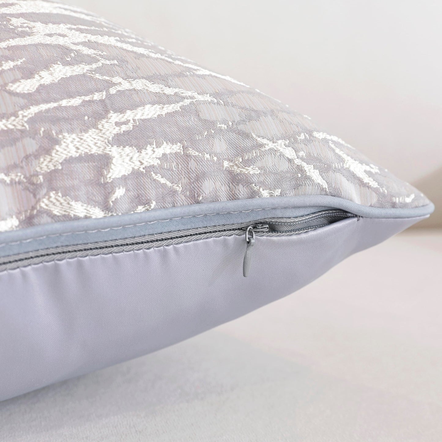 TAOSON Pack of 2, Luxury High Precision Jacquard Modern Grey/Gray and Gold Decorative Throw Pillow Covers Cushion Cases Square Pillowcase for Sofa Couch Bedroom Living Room Home,18x18 inch S037