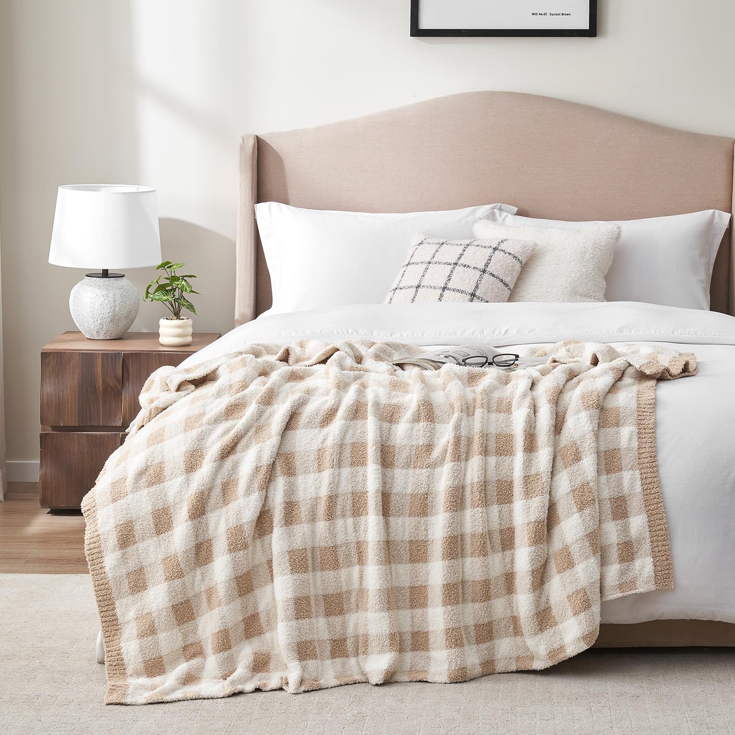 Snuggle Sac Checkered Throw Blanket for Couch, Super Soft Cozy Warm Knit Netural Decorative Fluffy Blankets, Reversible Buffalo Plaid Microfiber Throws for Sofa Bed, Plaid Beige, 50x60 Inches