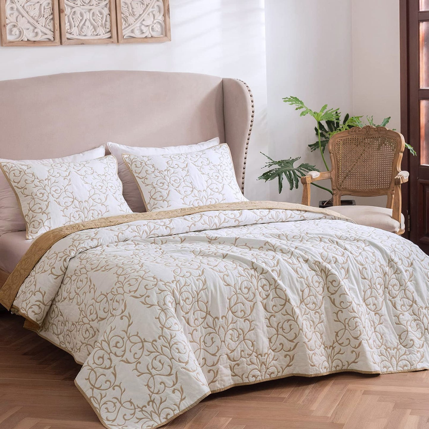 mixinni King Size Quilt Set 3-Piece, Cotton Blend Reversible Bedspread, Elegant Beige Embroidery Pattern Coverlet with 2 Decorative Pillow Shams, Soft All Season Bedding Set-King Size