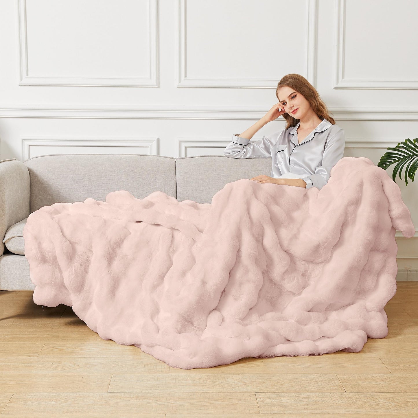 ORINOVA Pink Fluffy Double Sided Blanket for Couch Living Room Faux Fur 50x60 Fuzzy Throw No Shed Blanket for Bed Soft Furry Bed Cozy Comforter Home Decor Gifts 860 GSM