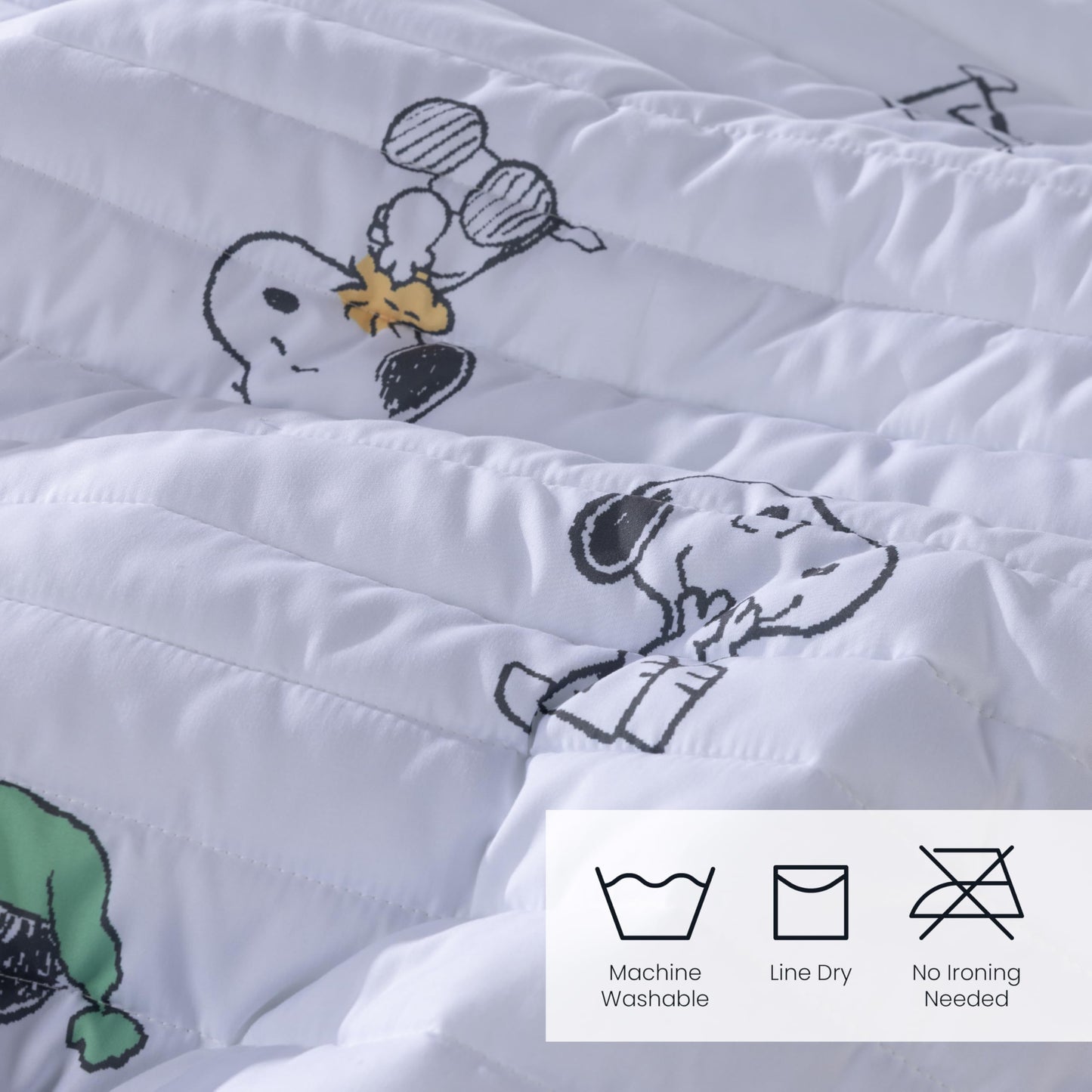 Berkshire Peanuts® Microfiber Quilt Set, Officially Licensed Snoopy & Woodstock, Ultra Soft Lightweight Coverlet with 1 Sham, All-Season Bedding for Bedroom(Twin/TwinXL, Snoopy's Cuddly Dreams White)