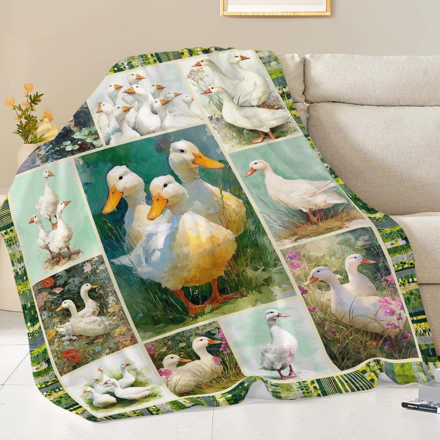 Dynova Duck Blanket Cozy Plush Funny Duck Throw Blankets Fuzzy Flannel Fleece Animal Decor Gifts for Girls Boys Women Men 50"X40"
