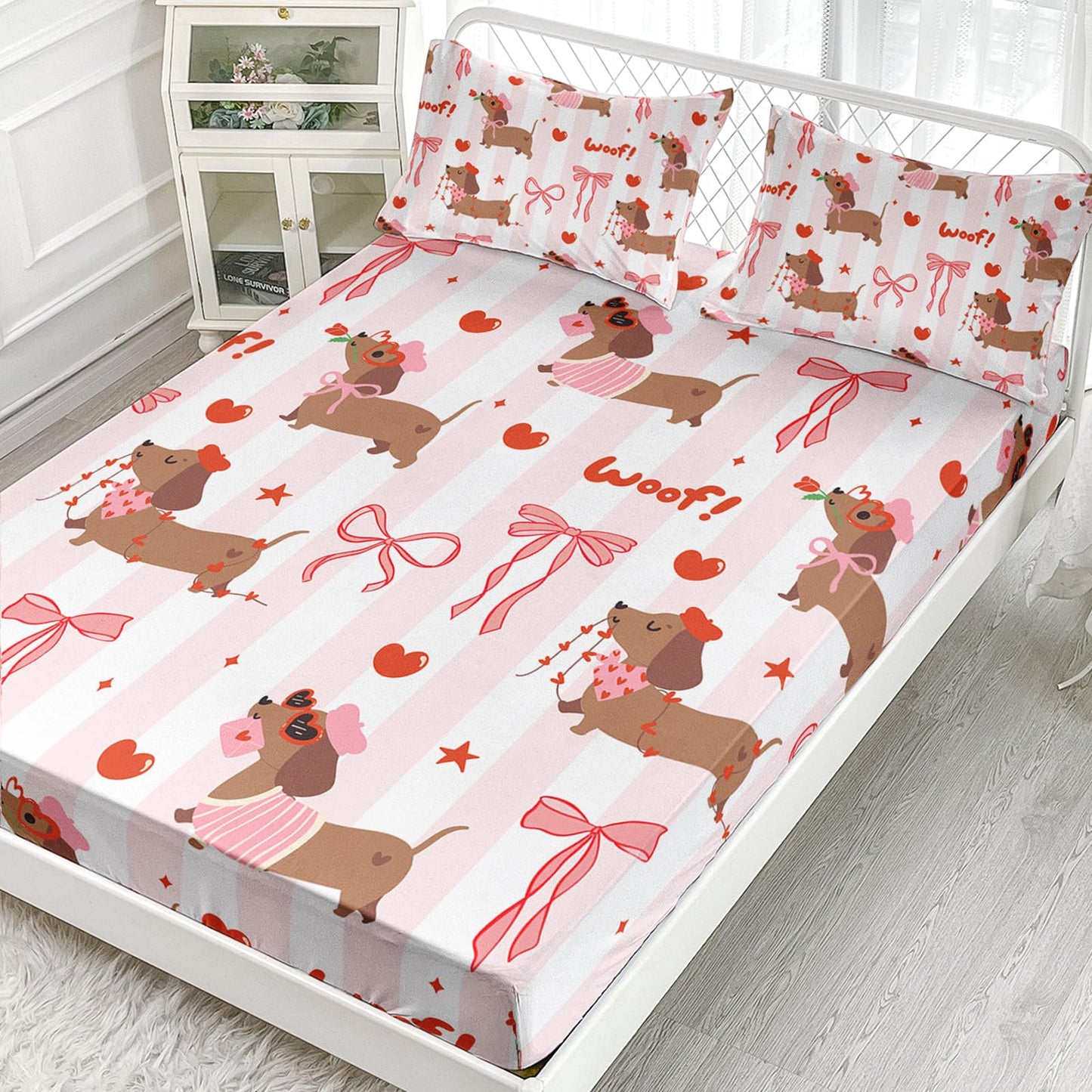 AILONEN Cute Dachshund Dog Themed Full Bedding Set,Pink Bow Heart Sausage Dog Fitted Sheet with 2 Pillowcases,Kawaii Soft Sheet Set