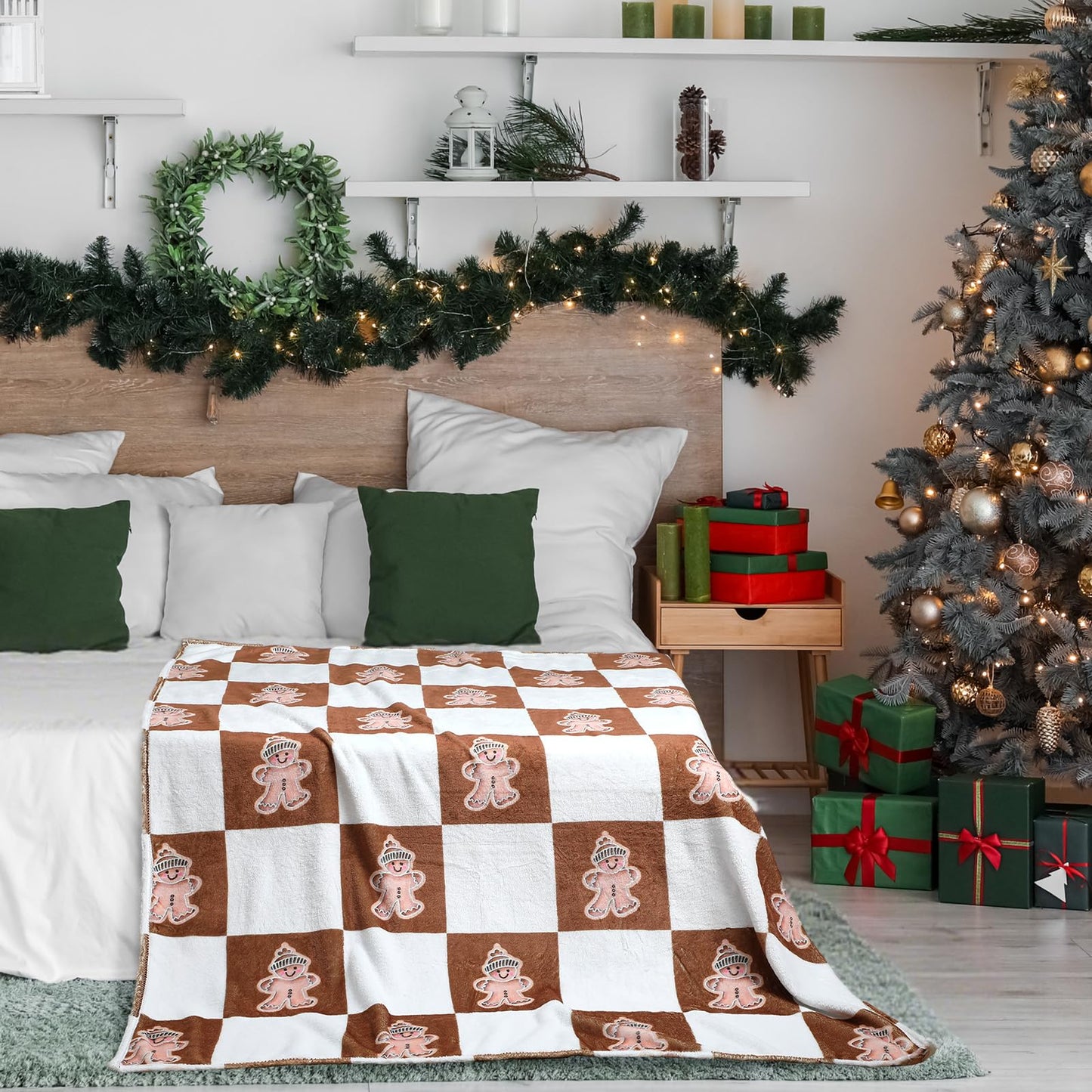 Tingjoo Christmas Gingerbread Man Throw Blanket Double Sided Xmas Fuzzy Blanket Brown White Cozy Soft Flannel Decor for Home Bed Sofa Couch Chair Xmas Gifts, 60 x 50 Inch (White Brown, Gingerbread)