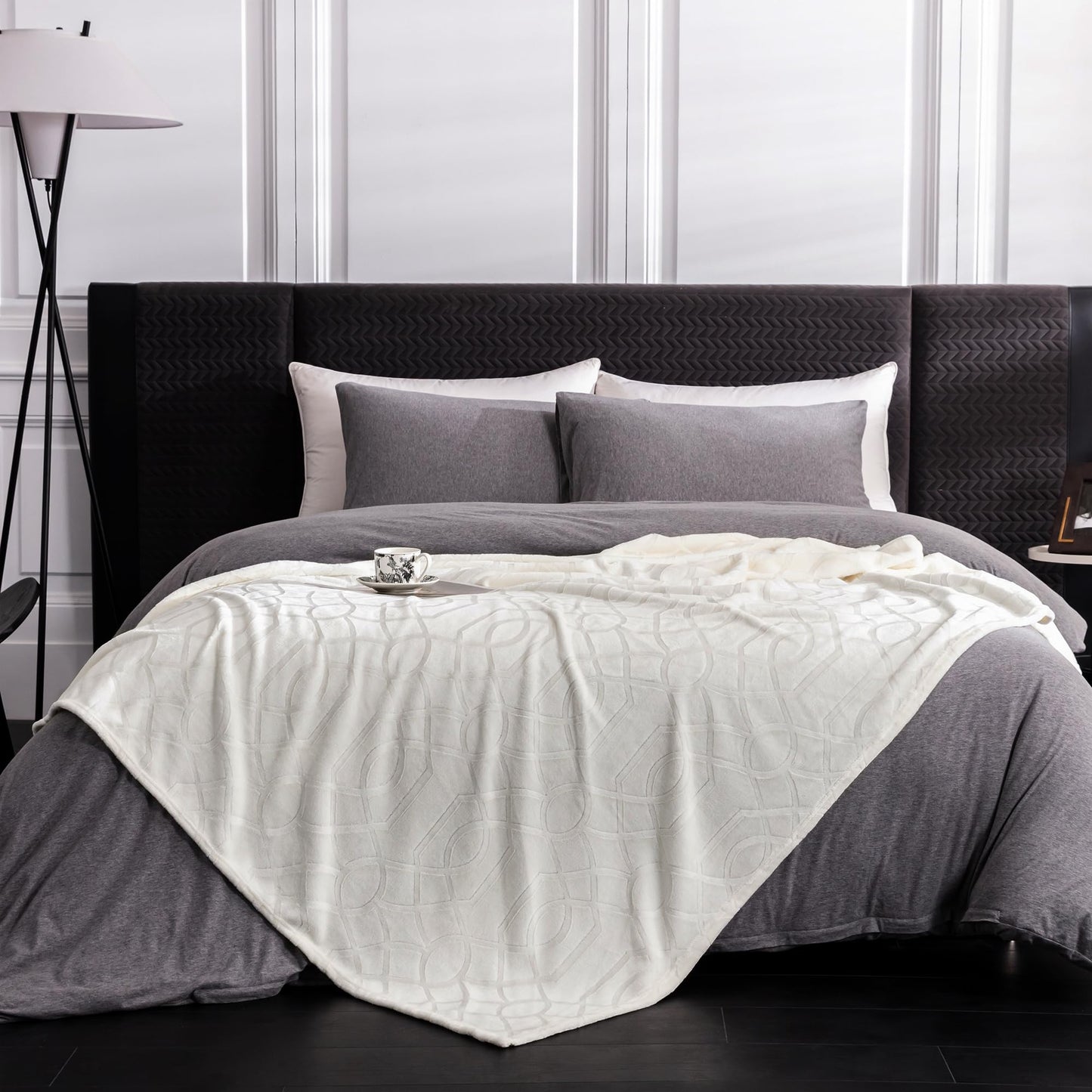 Serenhom Soft Cozy Fleece Twin Blanket, 60x80 Inches – Lightweight Plush Blanket for Couch, Fuzzy 3D Jacquard Design, for Sofa, Bed & Travel - Ivory White