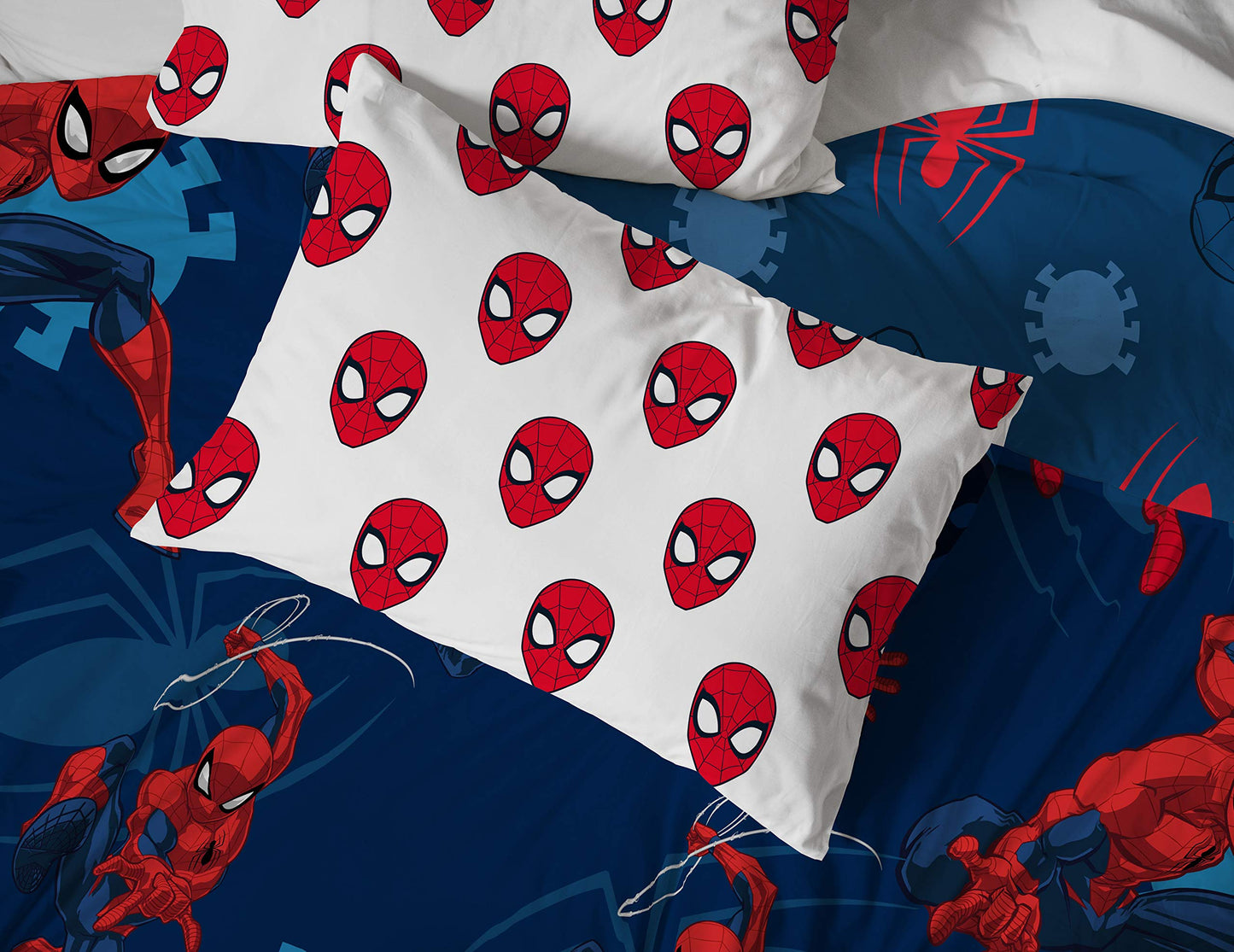 Jay Franco Marvel Spiderman Spidey Daze 5 Piece Full Bed Set - Includes Reversible Comforter & Sheet Set Bedding - Super Soft Fade Resistant Microfiber (Official Marvel Product)
