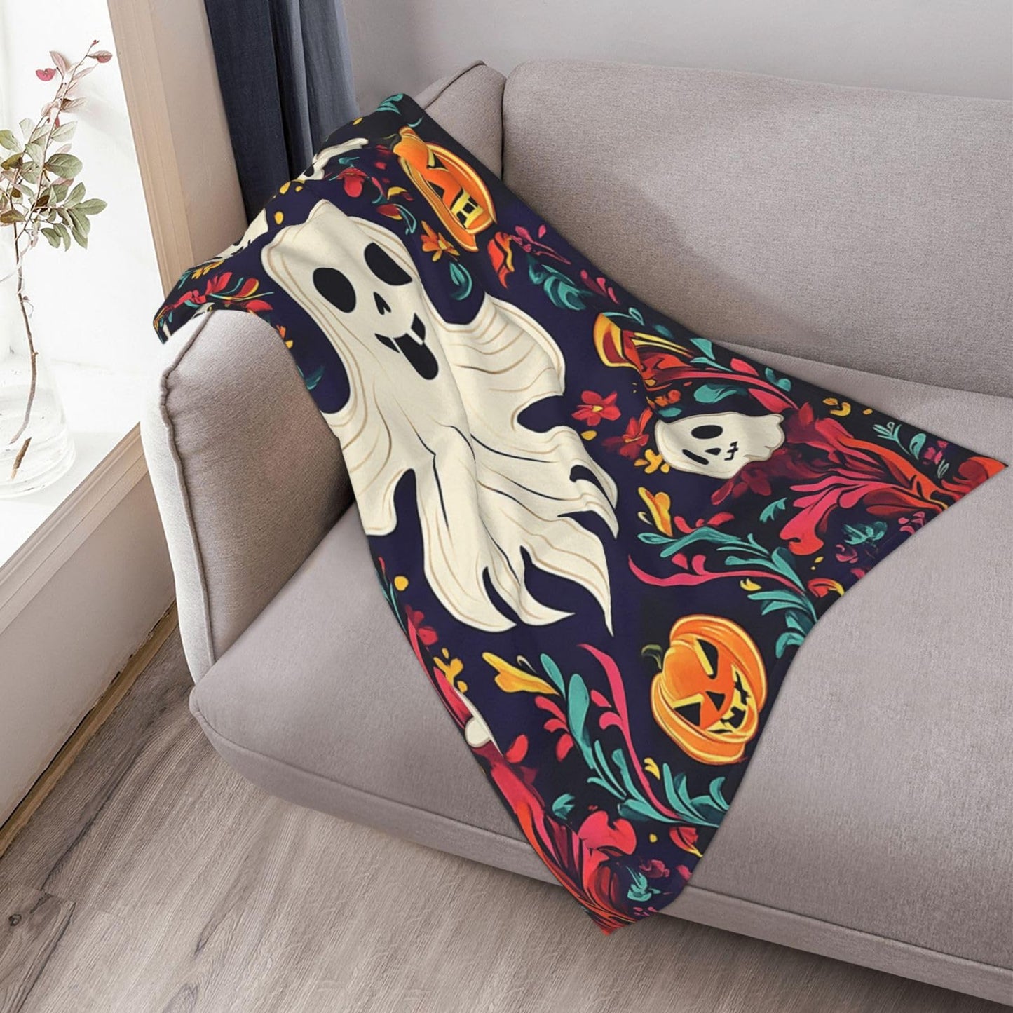 CDSASHCA Spooky Ghosts Flannel Blanket,Cute Design with Floating Phantom Print,Ultra-Soft Fleece for Festival Party Cozy Vibes，Suitable for Sofa,Bed and Office Decoration，Gifts for Friends 40x50 Inch