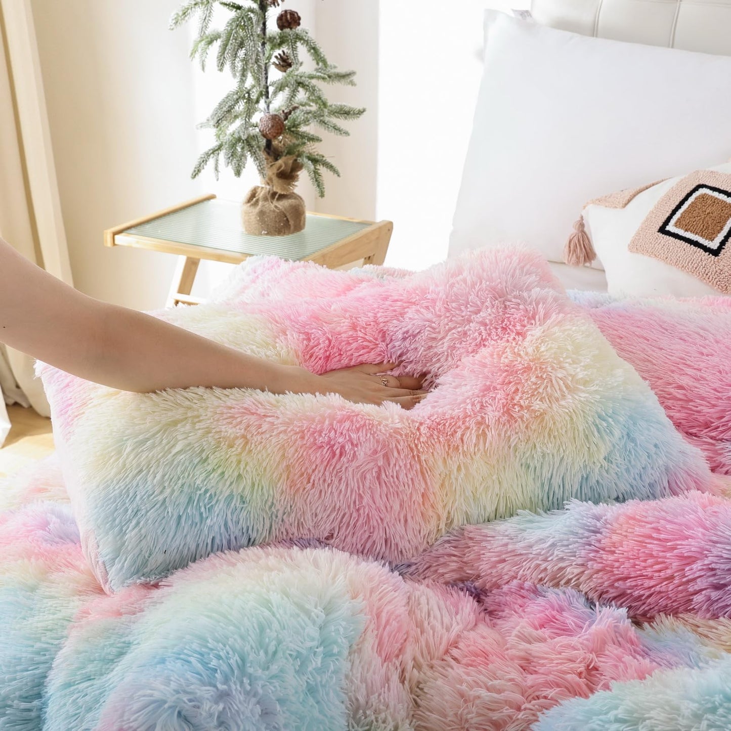 Smoofy Fluffy Queen Comforter Set, Faux Fur Rainbow Comforter Set Queen Size, Luxury Fuzzy Bedding Set, Soft Shaggy Bed Set for All Season, 3 Pieces - 1 Comforter & 2 Pillowcases
