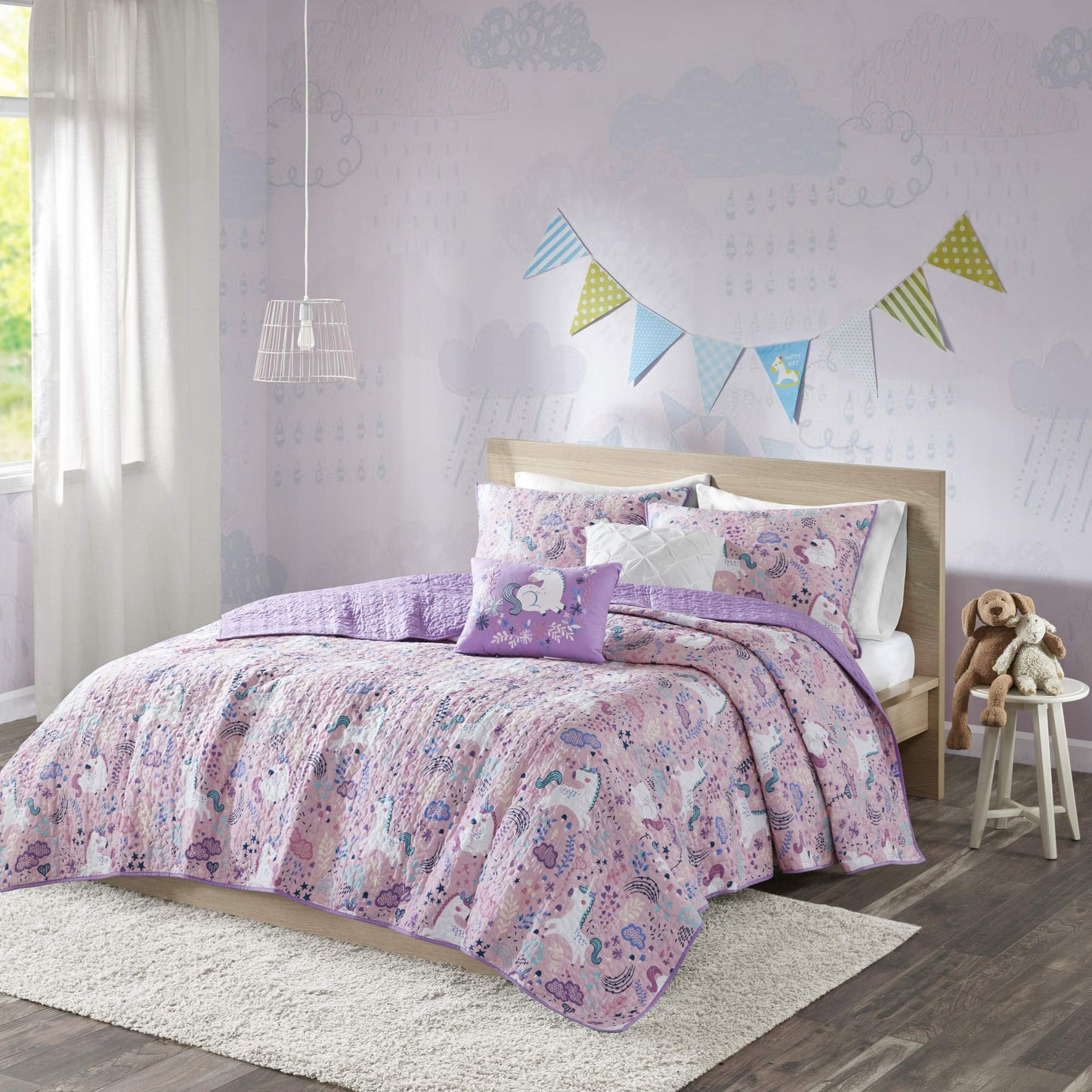 Intelligent Design Kids Reversible Cotton Quilt Set - Vibrant Fun, Playful Print, All Season Children Bedding Coverlet Bedspread, Decorative Pillow, Bedroom Décor, Full/Queen, Unicorn Pink 5 Piece