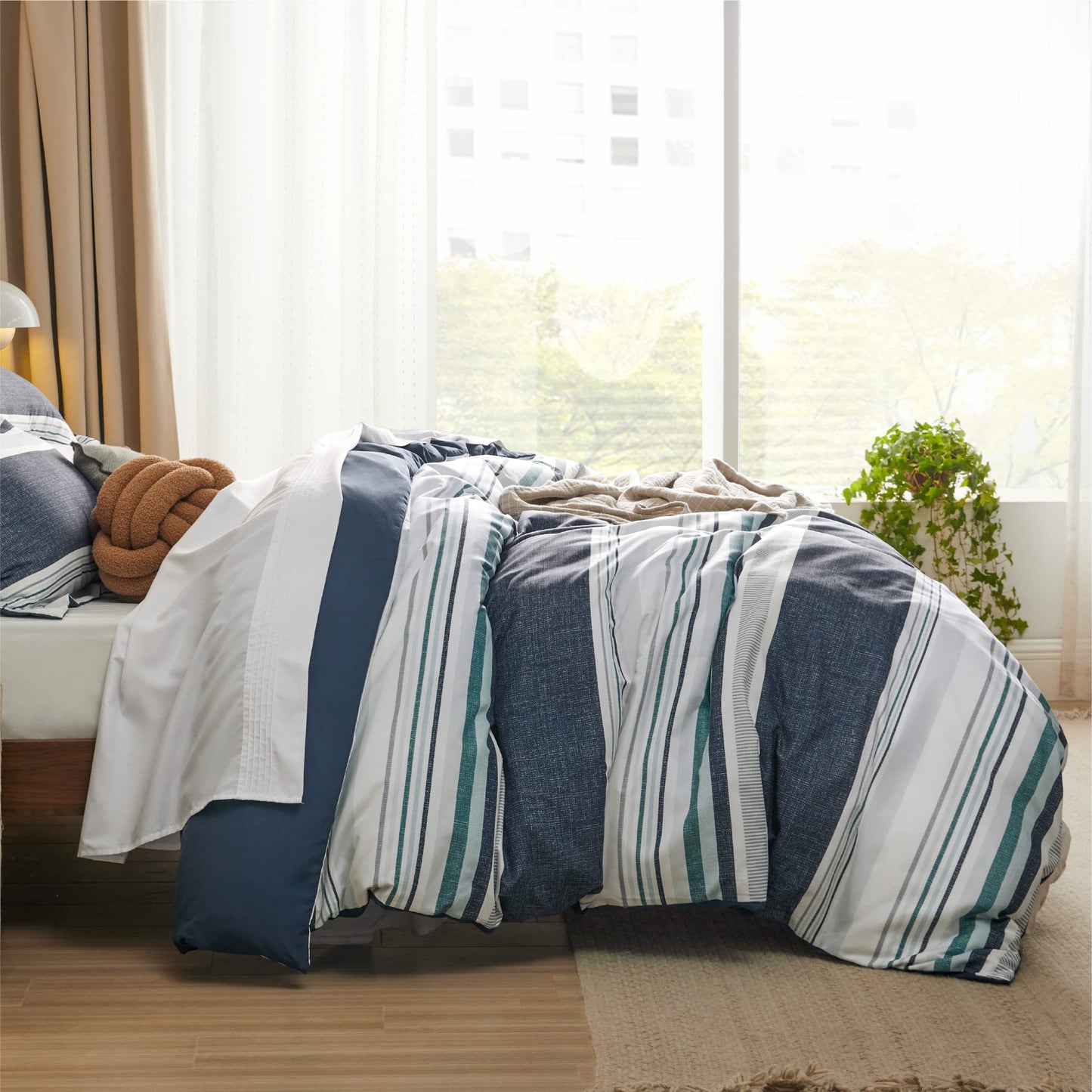 Bedsure Duvet Cover King Size - Reversible Striped Duvet Cover Set with Zipper Closure, 3 Pieces Blue Bedding Set with 8 Corner Ties and 2 Pillow Shams 20"x36"