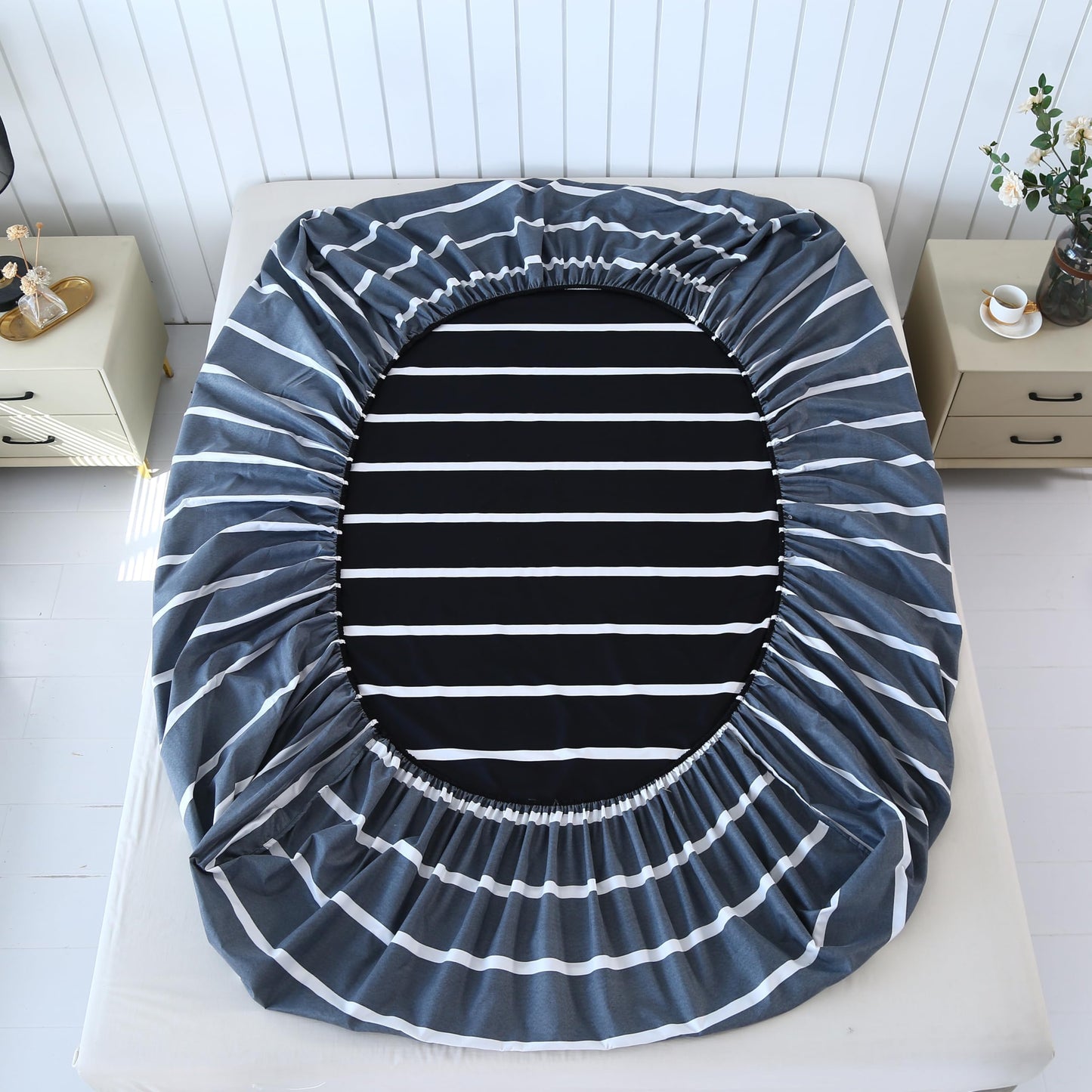 MAG 4Pcs Striped Queen Sheets Set,Black and White Microfiber Sheet Set Queen Size,Included 1 Fitted Sheet 14'' Deep Pocket+1 Flat Sheet+2 Pillowcases Soft and Breathable,Wrinkle and Fade Resistant.