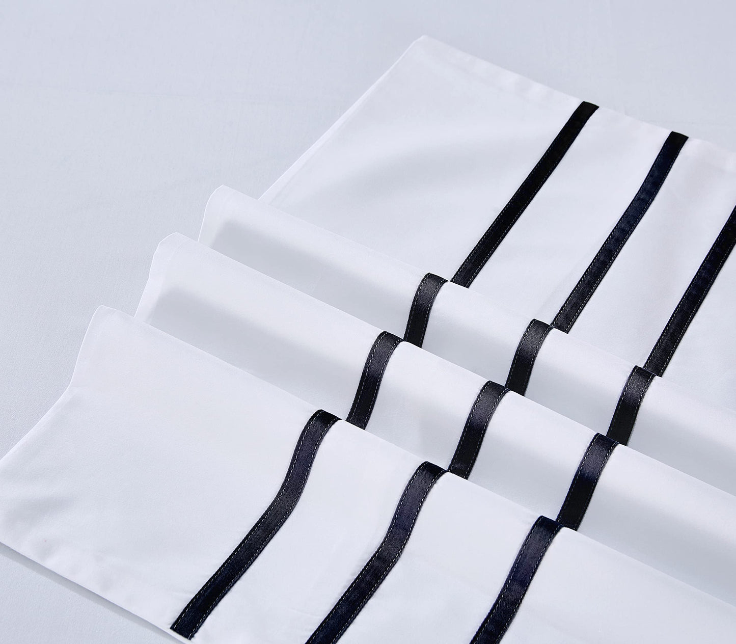 MengBoo Karen Duvet Cover Set 3 pcs(1 Duvet Cover+2 Pillowcases) 100% Cotton Sateen Woven White Background with Black Stripe Zipper Closure(White Black,Queen)
