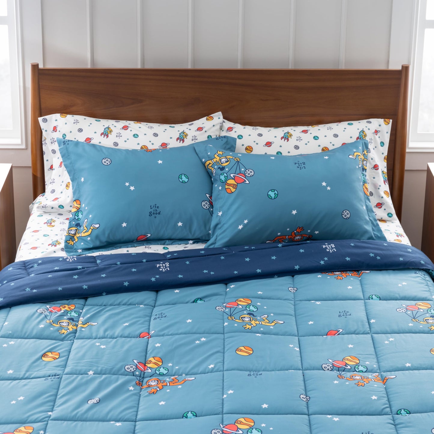 Berkshire LIG Printed Reversible Microfiber Comforter Set–7-Piece, Ultra Soft All-Season Bedding, Wrinkle & Fade Resistant, Queen, Space Explorer Smoky Blue