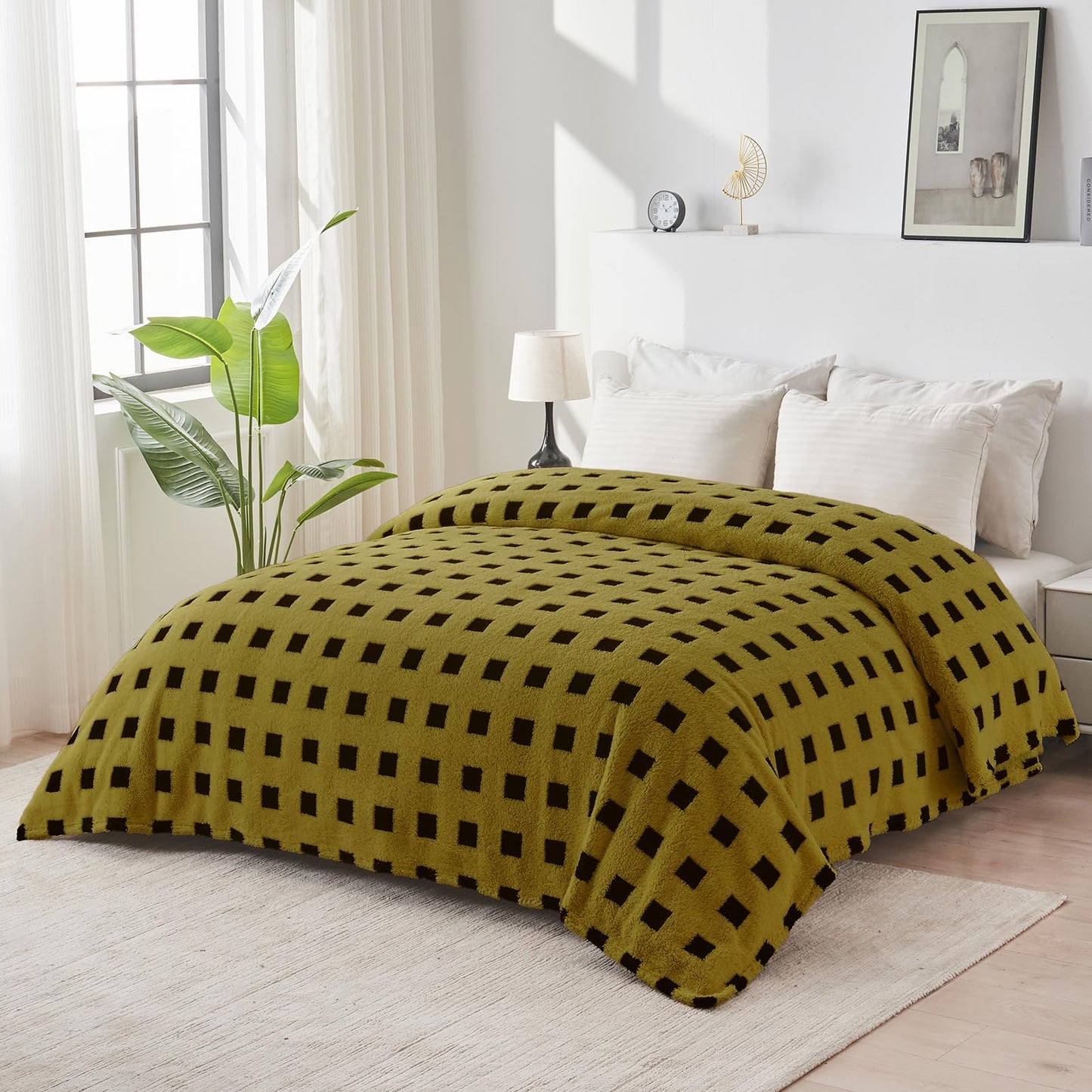 PLEVONITH Fleece Blanket for Couch for Bed320GSM - Olive Green Checkered Blanket Throw, Christmas Blanket Cozy Blankets for Women Gift, 50x60 Inches