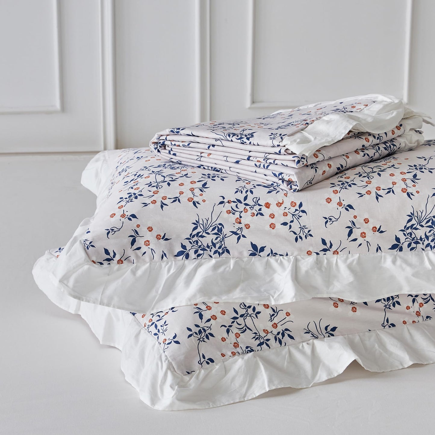 SUSYBAO Burnt Orange Floral Duvet Cover Queen 100% Cotton 3 Pcs Set 1 Farmhouse White Ruffled Duvet Cover with Zipper Ties 2 Pillow Shams Garden Blue Flower Bedding Set Soft